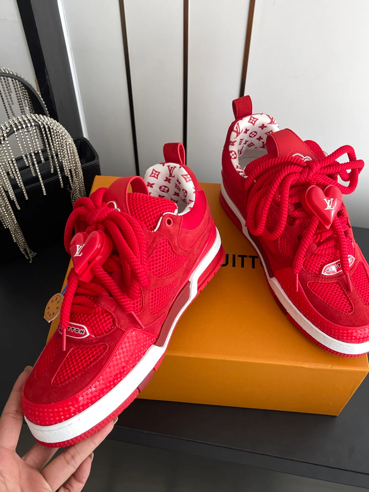 Women's Sneakers LOUIS VUITTON 17554384