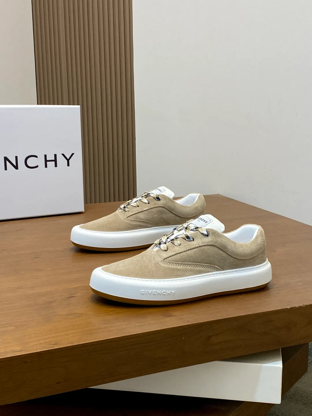 Men's Sneakers GIVENCHY 18449120