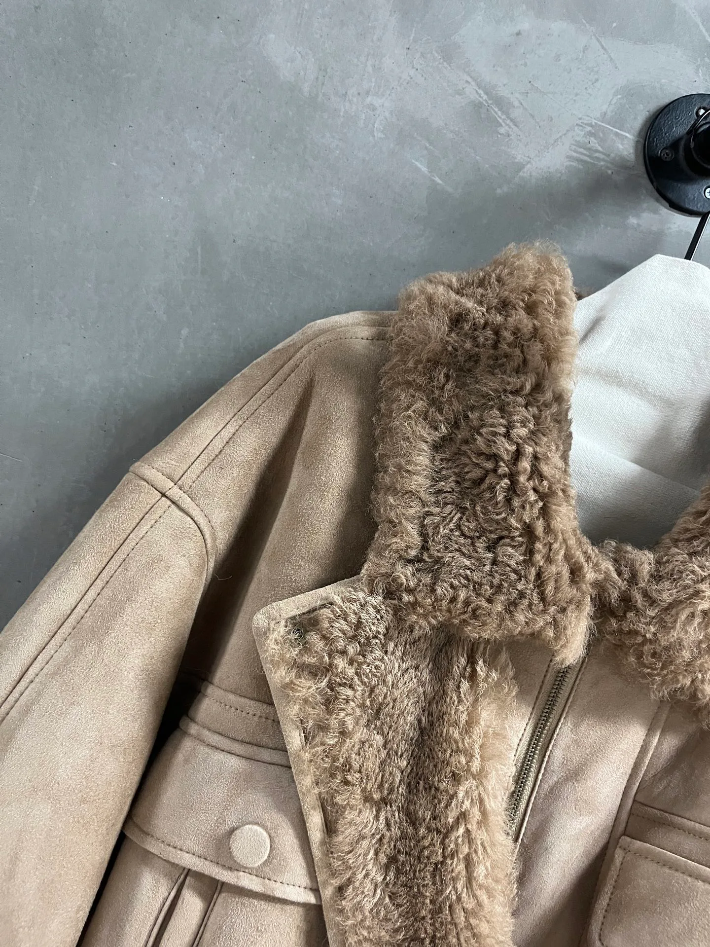 Women's Leather Jackets And Sheepskin Coats SAINT LAURENT 18226800