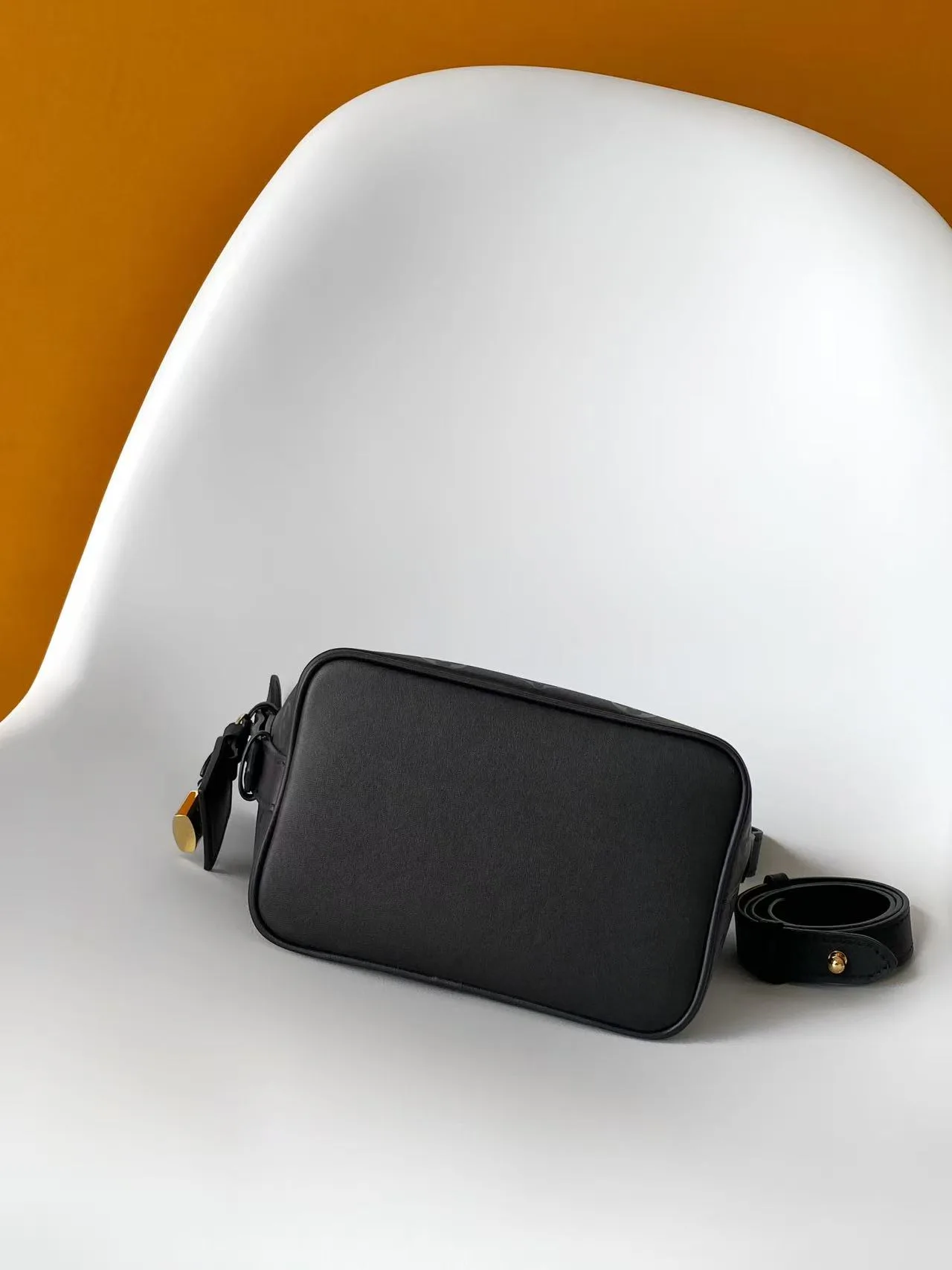 Women's Classic Handbags LOUIS VUITTON 17949199