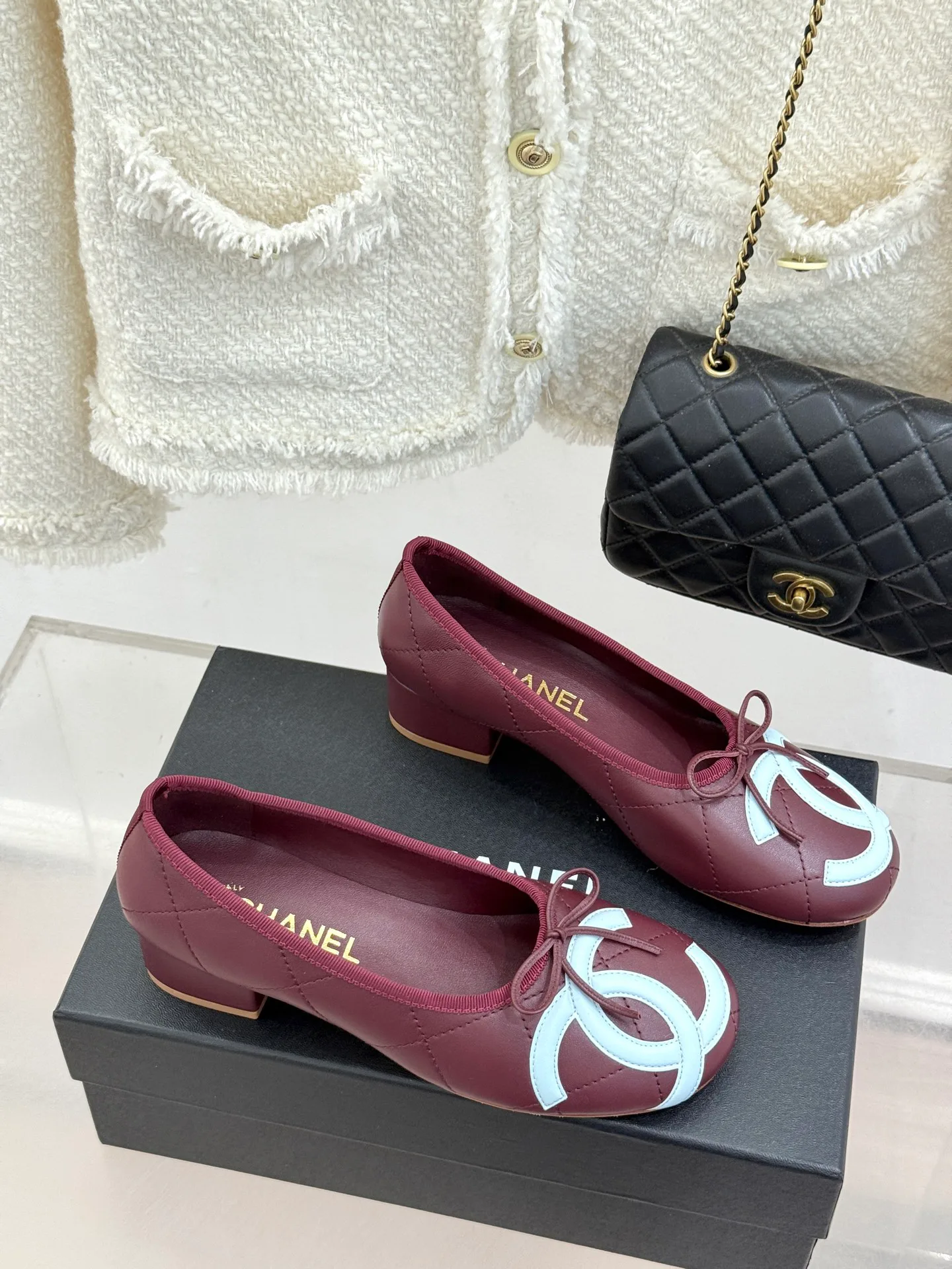 Women's Ballet Flats CHANEL 17303674