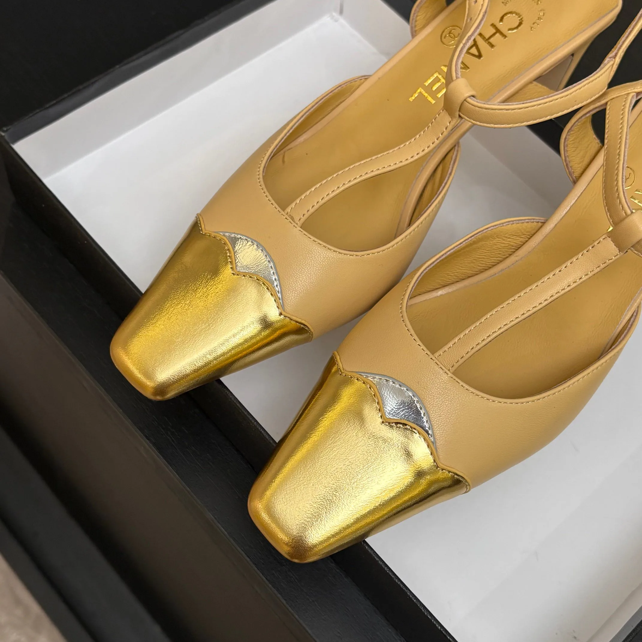 Women's Heels CHANEL 17448383