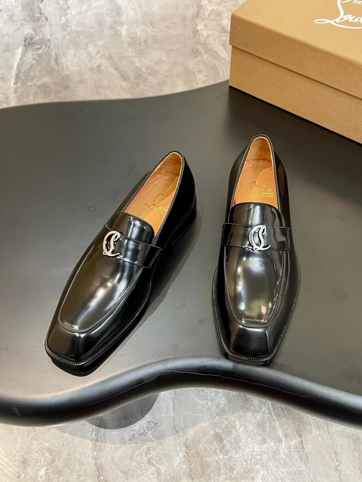 Men's Loafers And Dress Shoes CHRISTIAN LOUBOUTIN 18119112