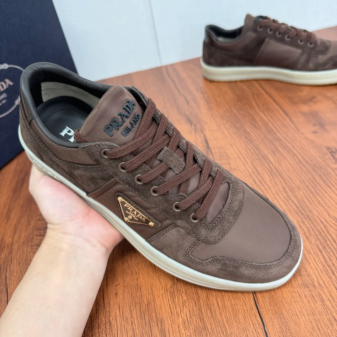 Кроссовки Мужские Prada 18633565
