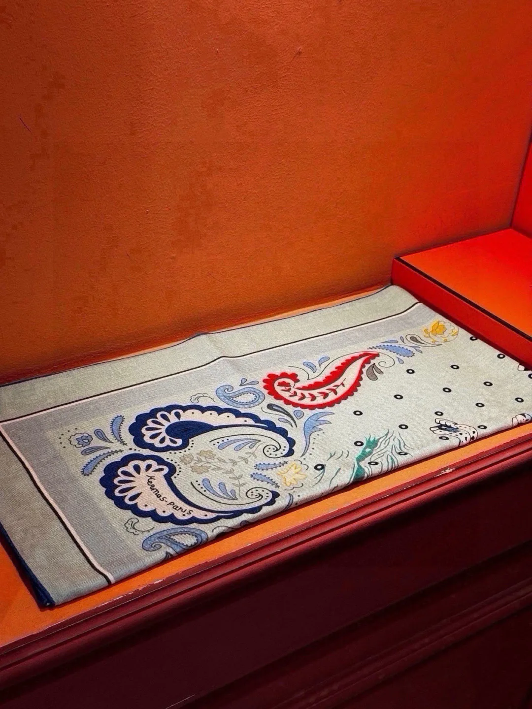 Silk Scarves HERMES 18322201