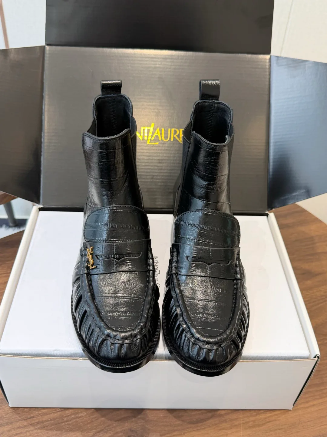 Women's Loafers And Moccasins SAINT LAURENT 18421120