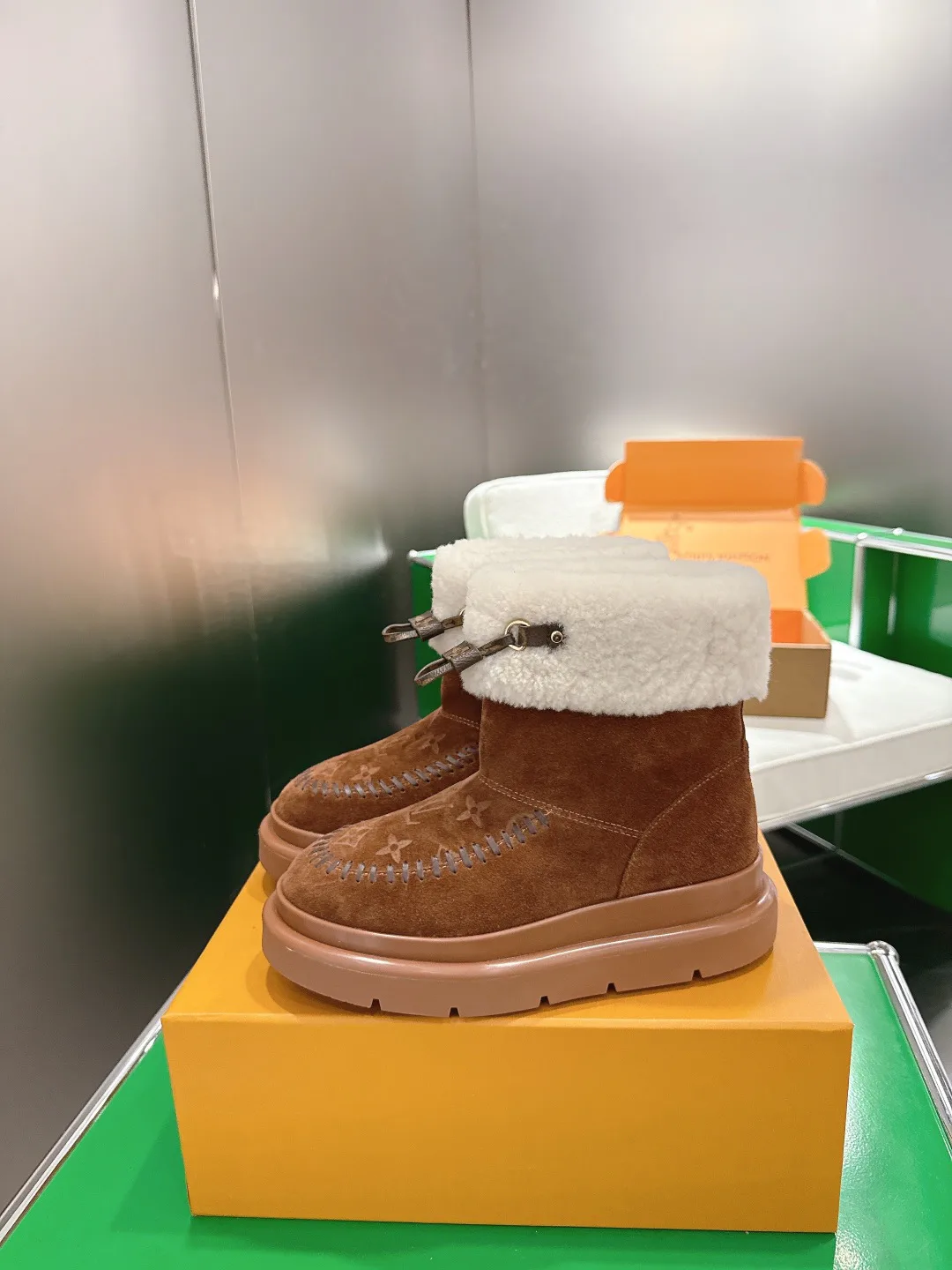 Women's Ugg Boots LOUIS VUITTON 18152826