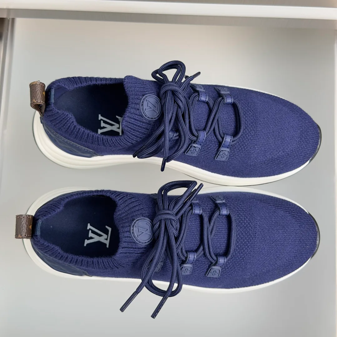 Women's Sneakers LOUIS VUITTON 17950530