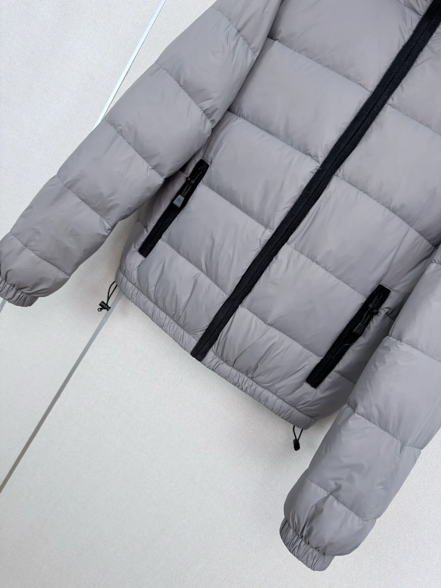 Women's Jackets And Down Jackets MIU MIU 18043049