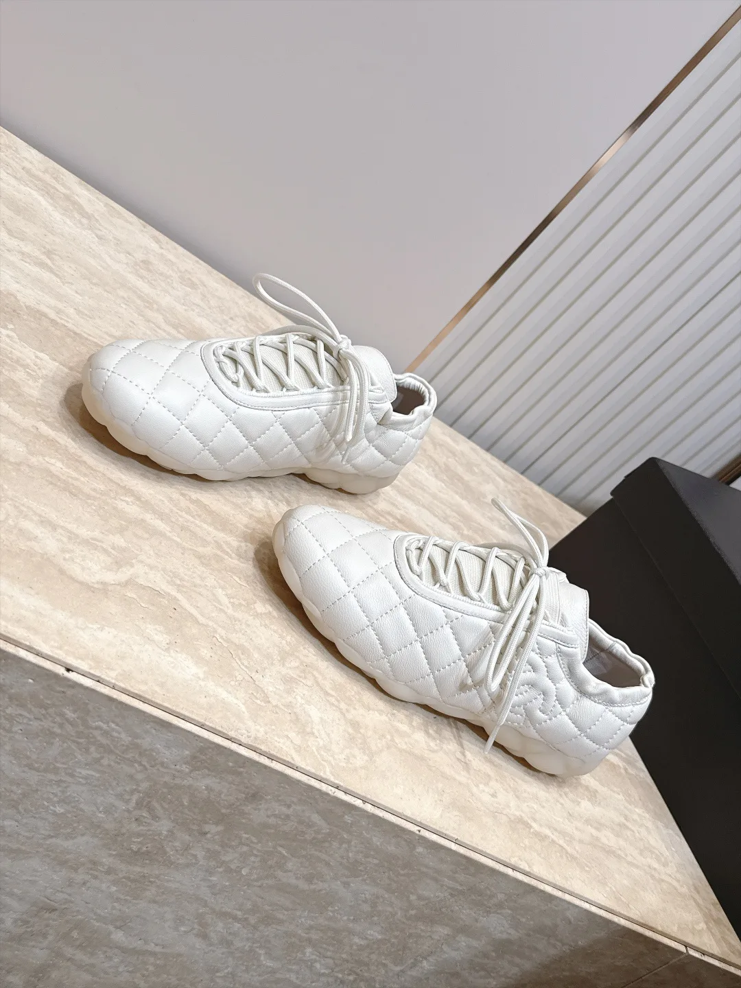 Women's Sneakers CHANEL 17947041