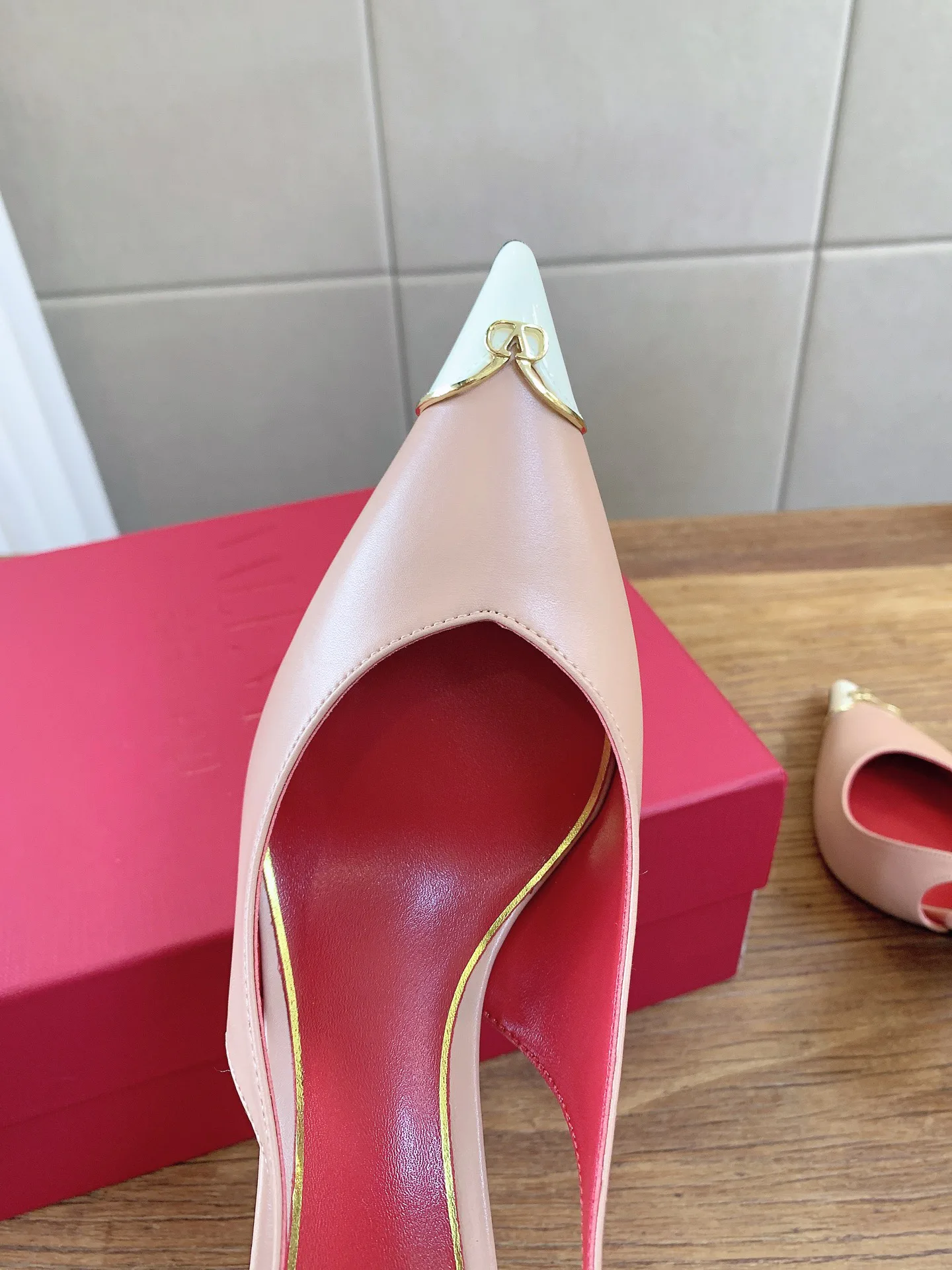 Women's Heels VALENTINO 17862482