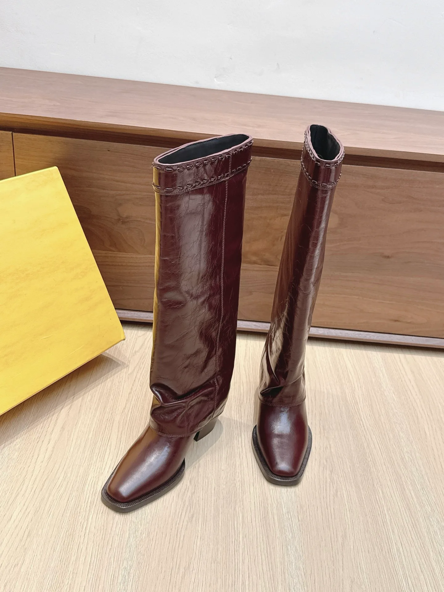 Women's Boots FENDI 18092435