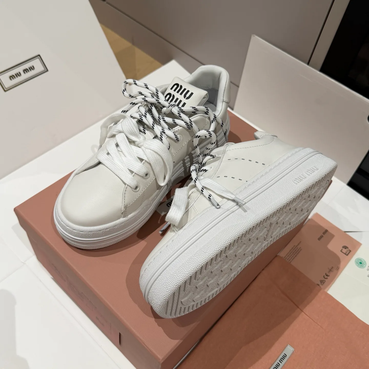 Women's Sneakers MIU MIU 18121455