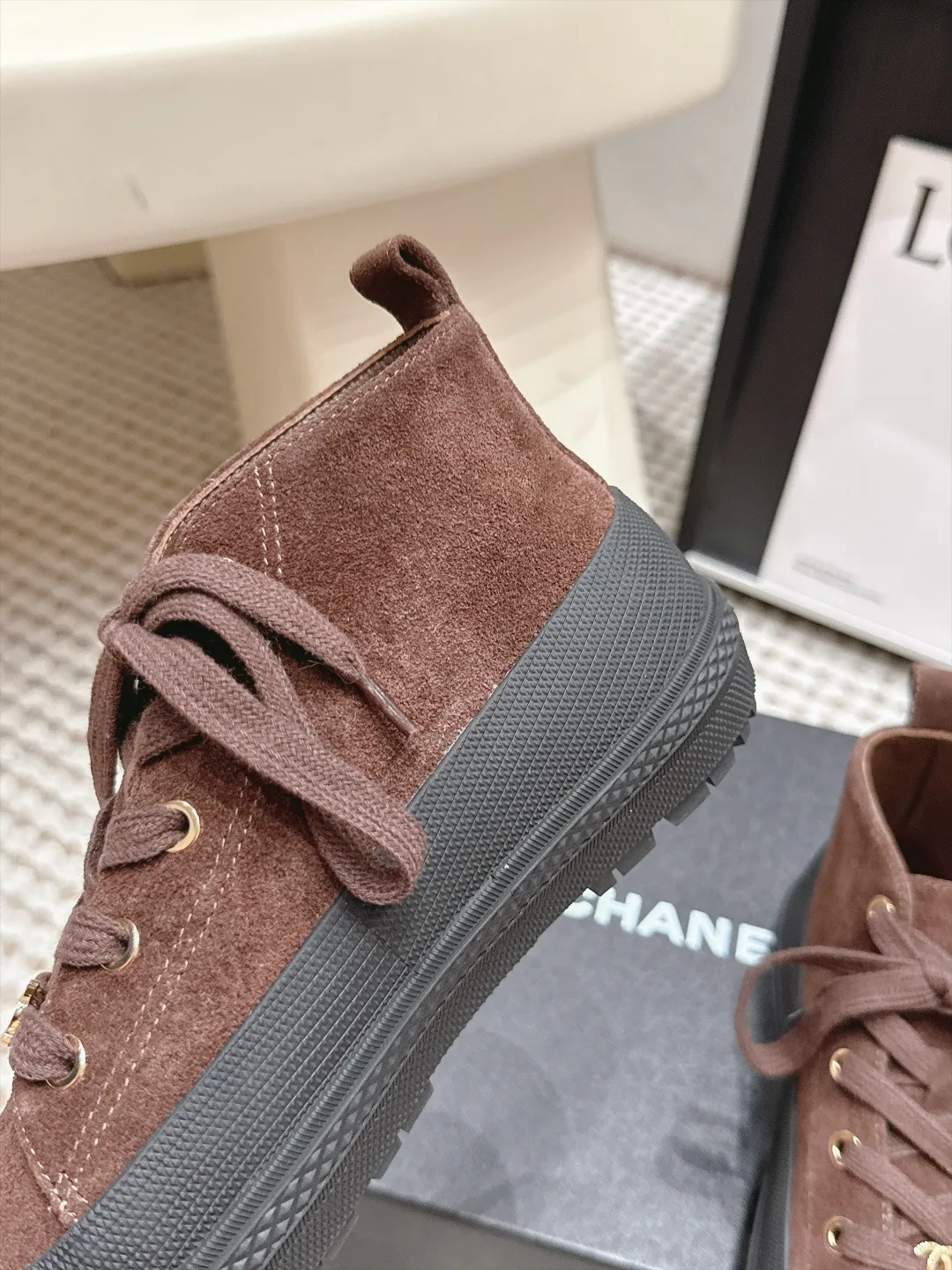 Women's Sneakers CHANEL 18497856