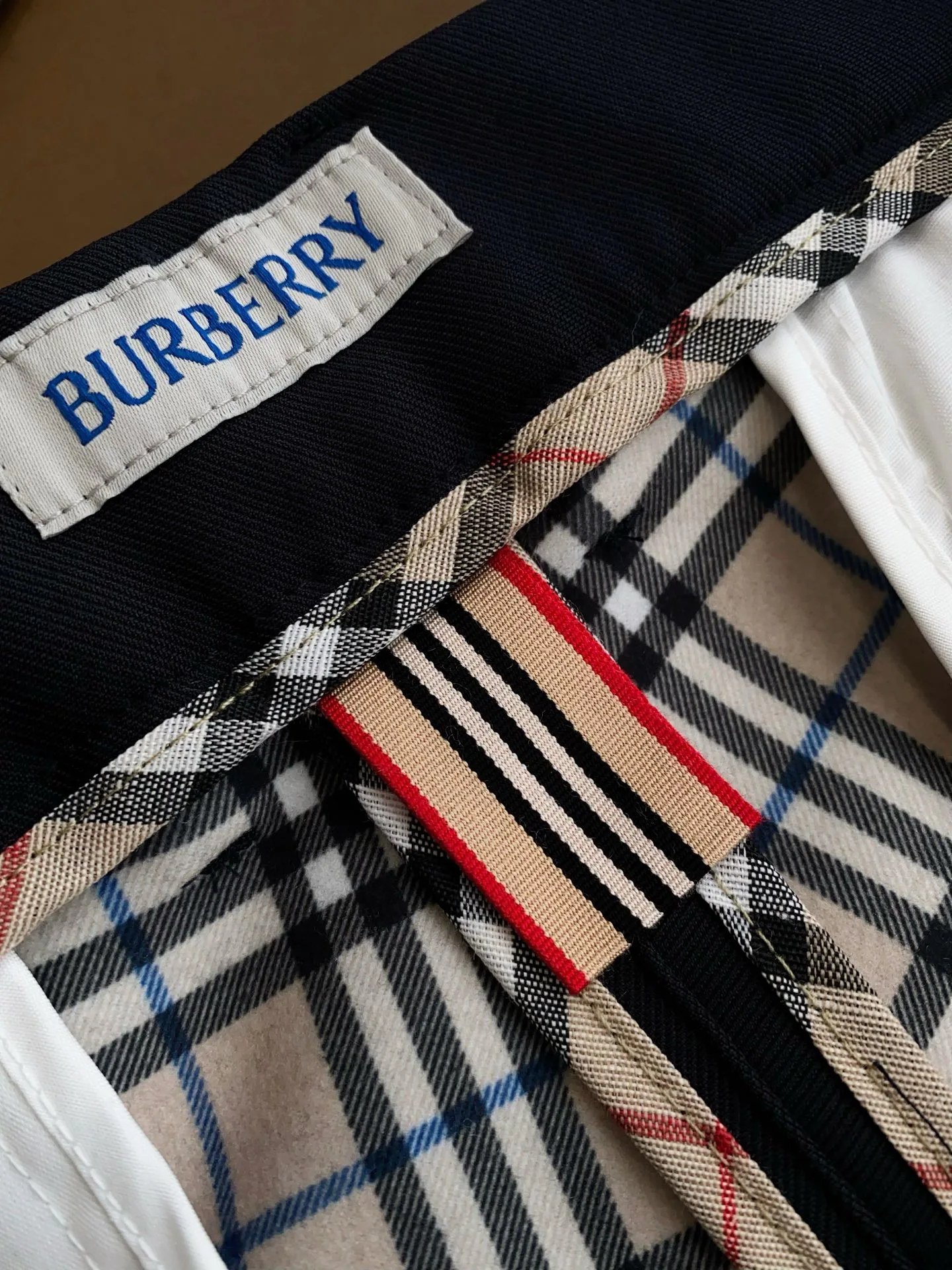 Men's Trousers BURBERRY 17973669