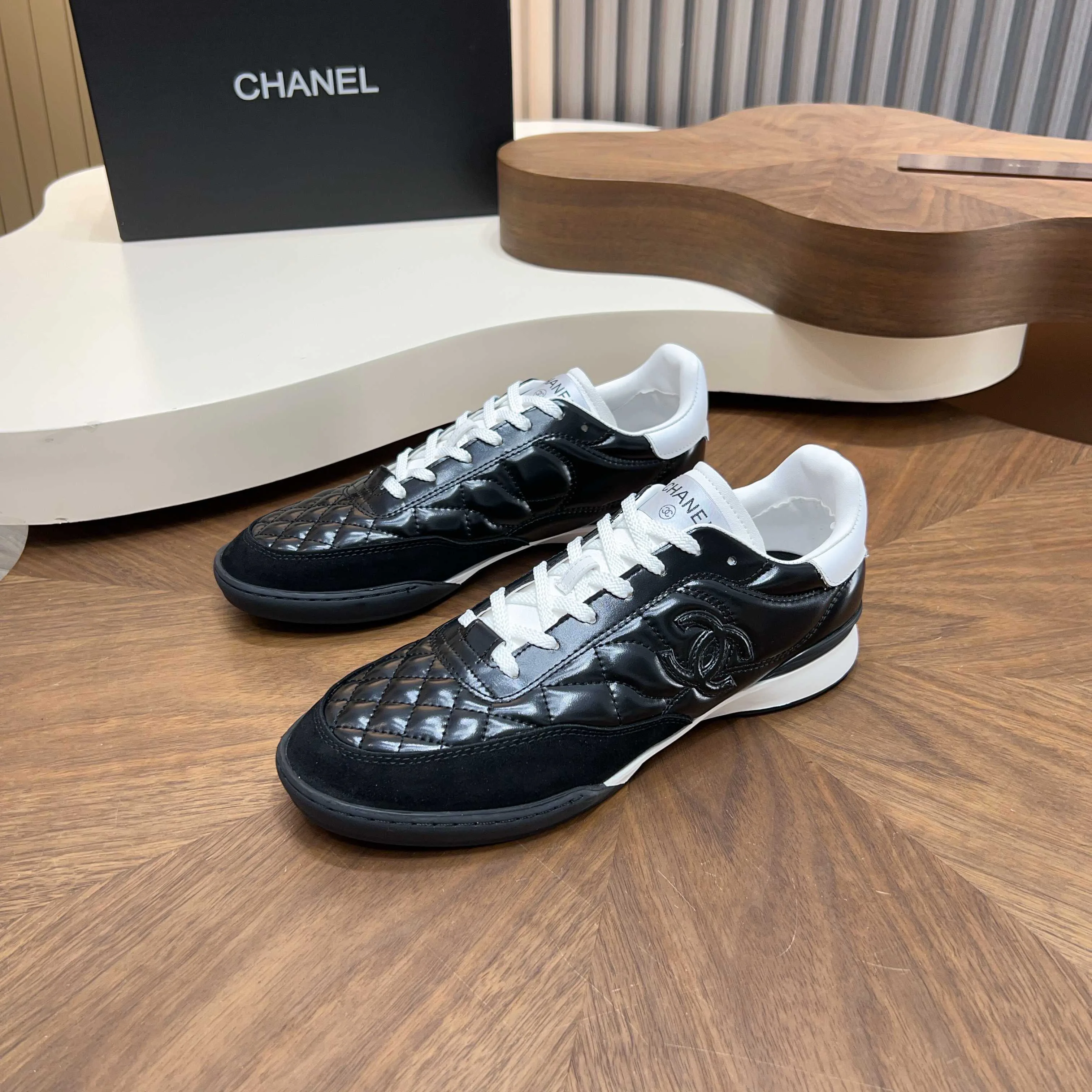 Women's Sneakers CHANEL 17918722