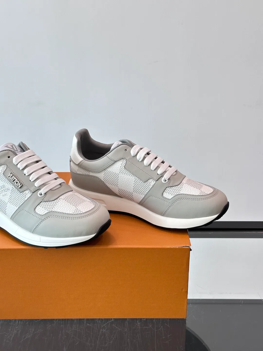 Men's Sneakers LOUIS VUITTON 18400552