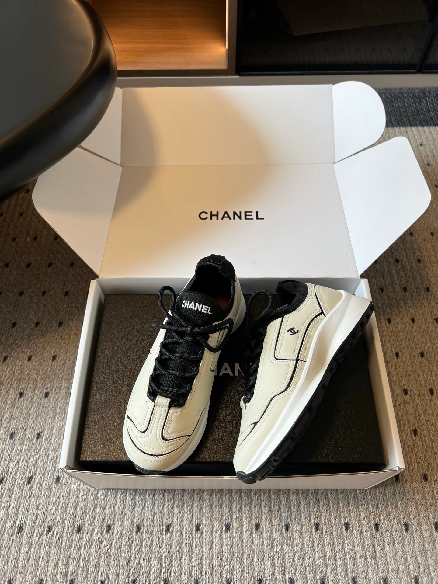 Women's Sneakers CHANEL 17793451