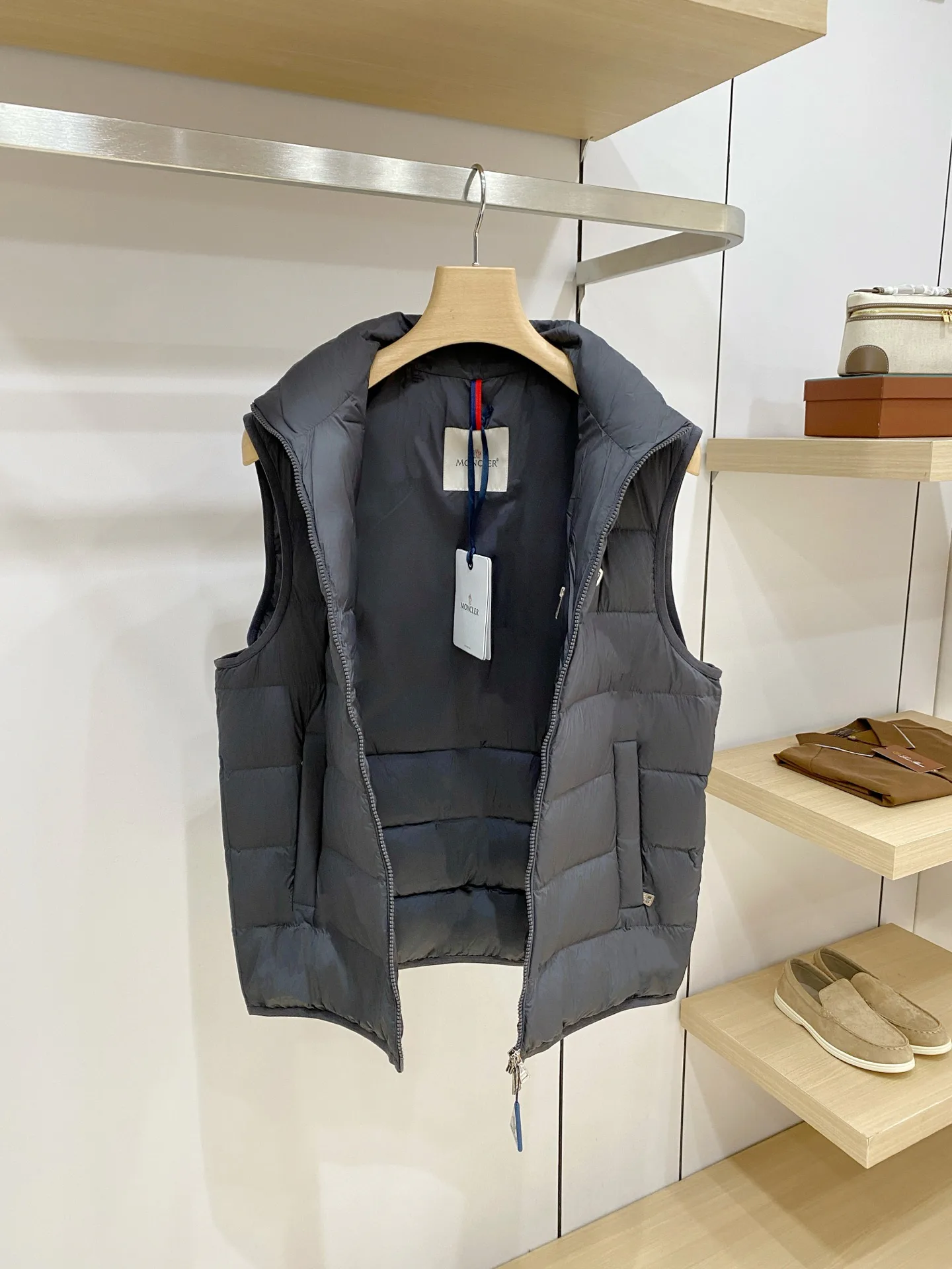 Жилеты Мужские Moncler 18639699