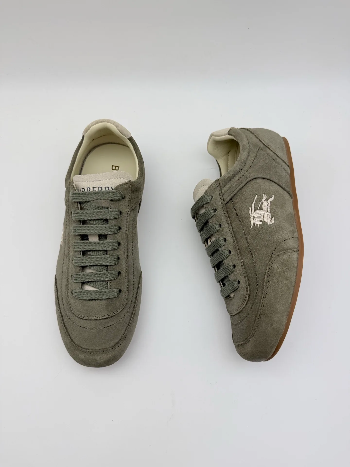 Кроссовки Женские Burberry 18589208