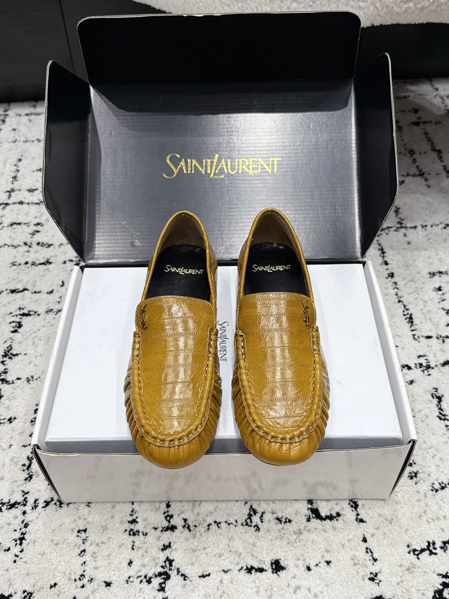 Women's Loafers And Moccasins SAINT LAURENT 17355730