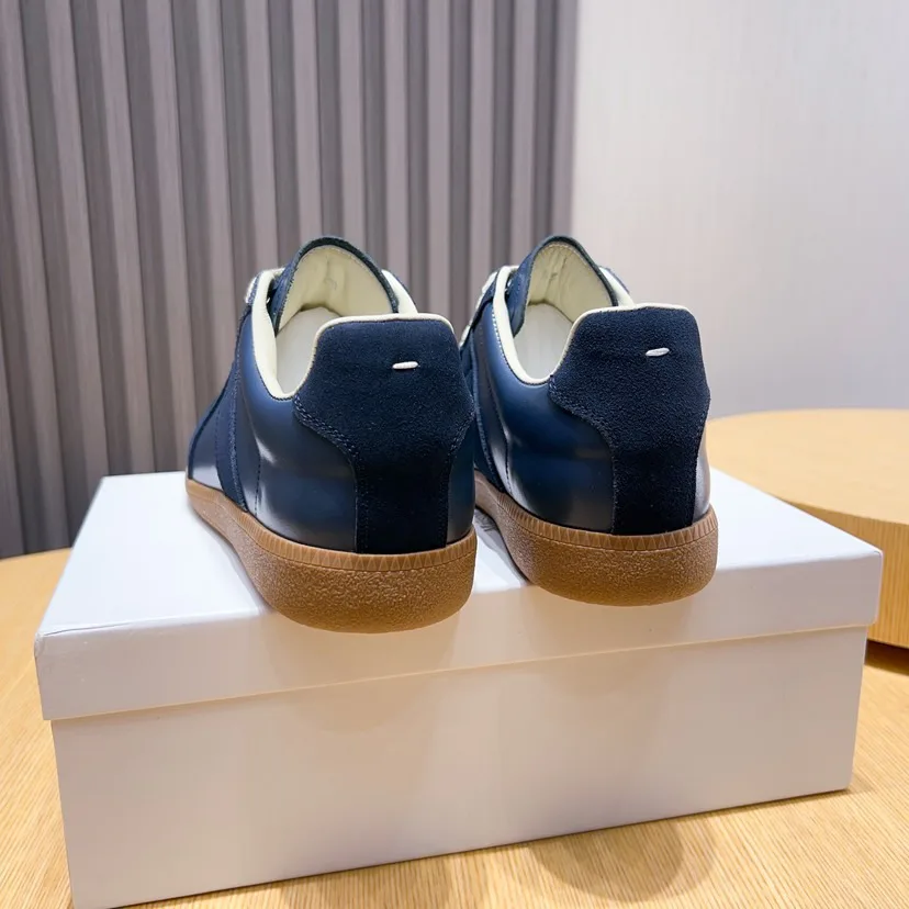 Women's Sneakers MAISON MARGIELA 17286710