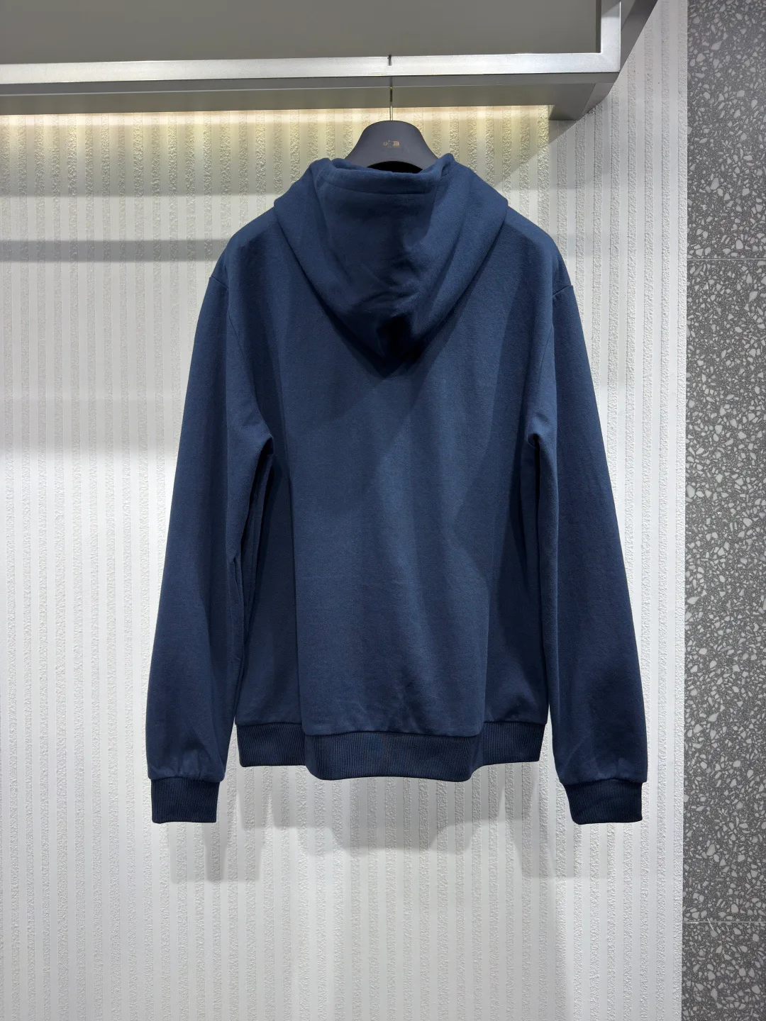 Men's Sweatshirts And Hoodies LOUIS VUITTON 17967176
