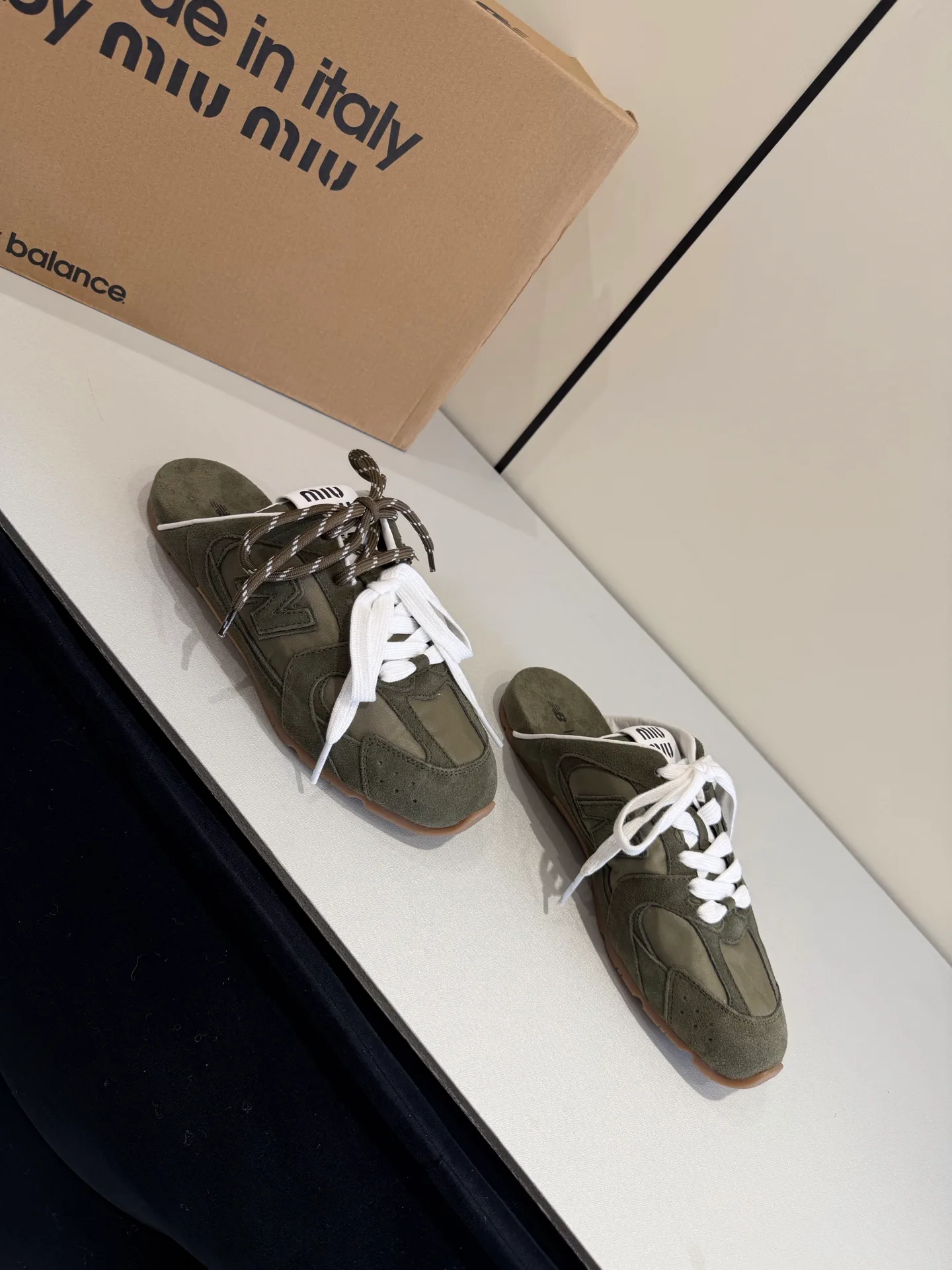 Women's Sneakers MIU MIU 17977140