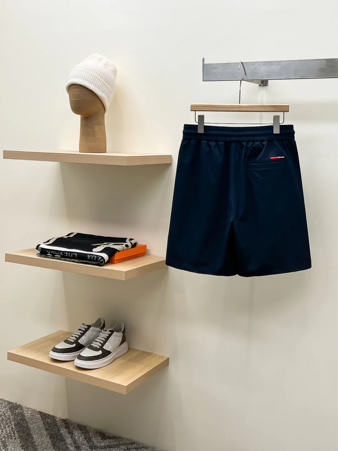 Men's Shorts PRADA 18499238