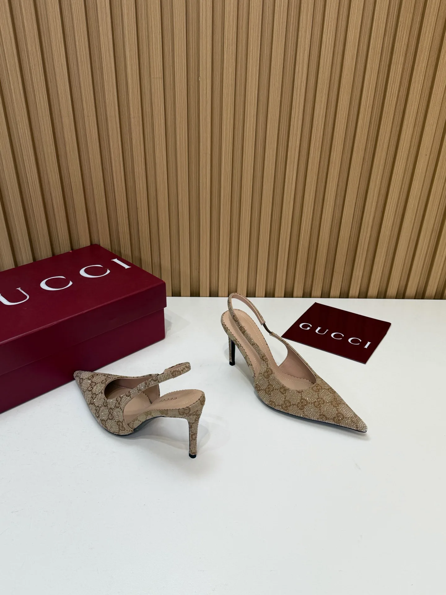 Туфли Женские Gucci 18676783
