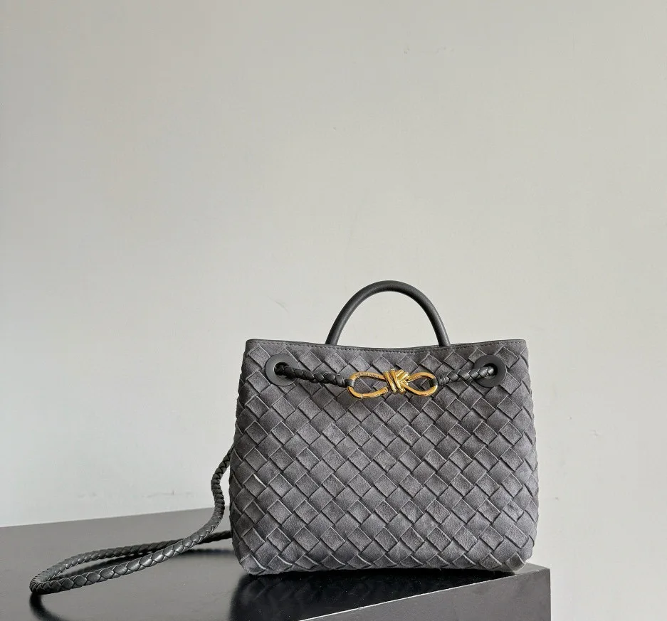 Women's Classic Handbags BOTTEGA VENETA 17894772