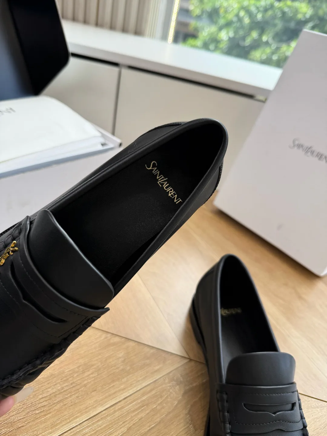 Women's Loafers And Moccasins SAINT LAURENT 17569098