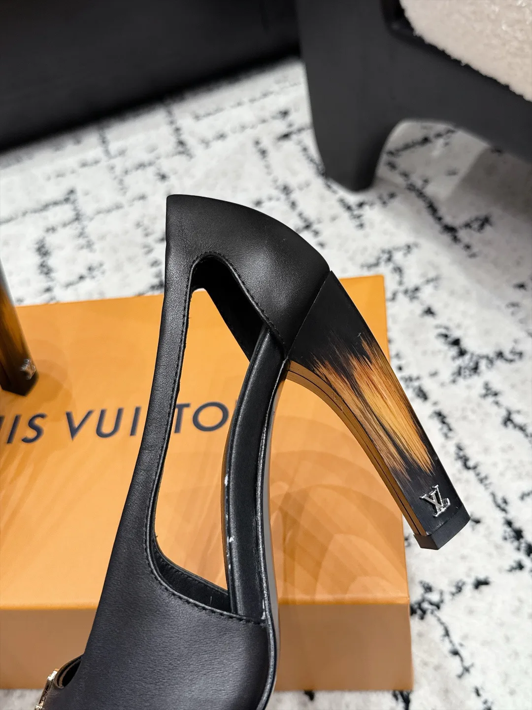 Women's Heels LOUIS VUITTON 18505538