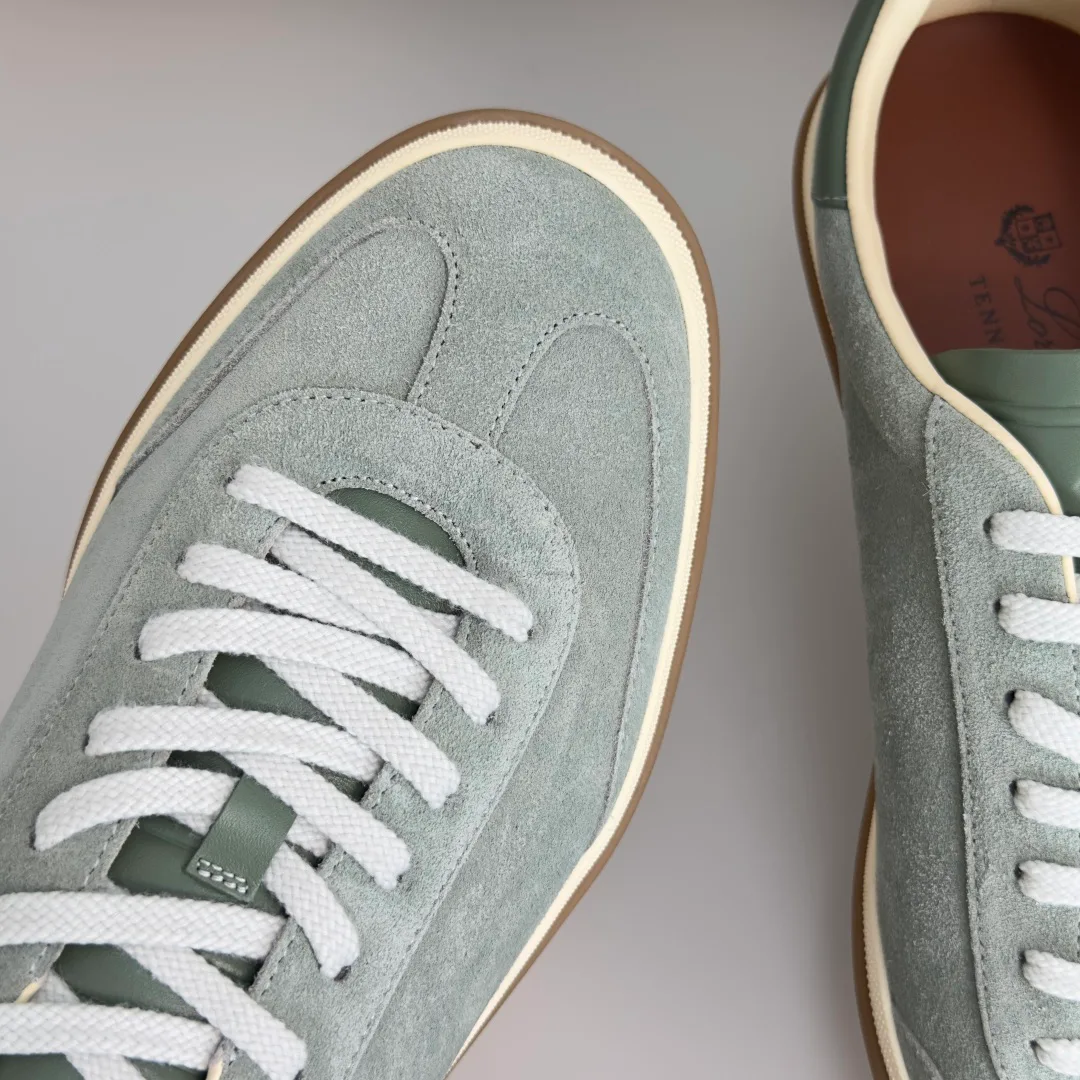 Women's Sneakers LORO PIANA 17879680