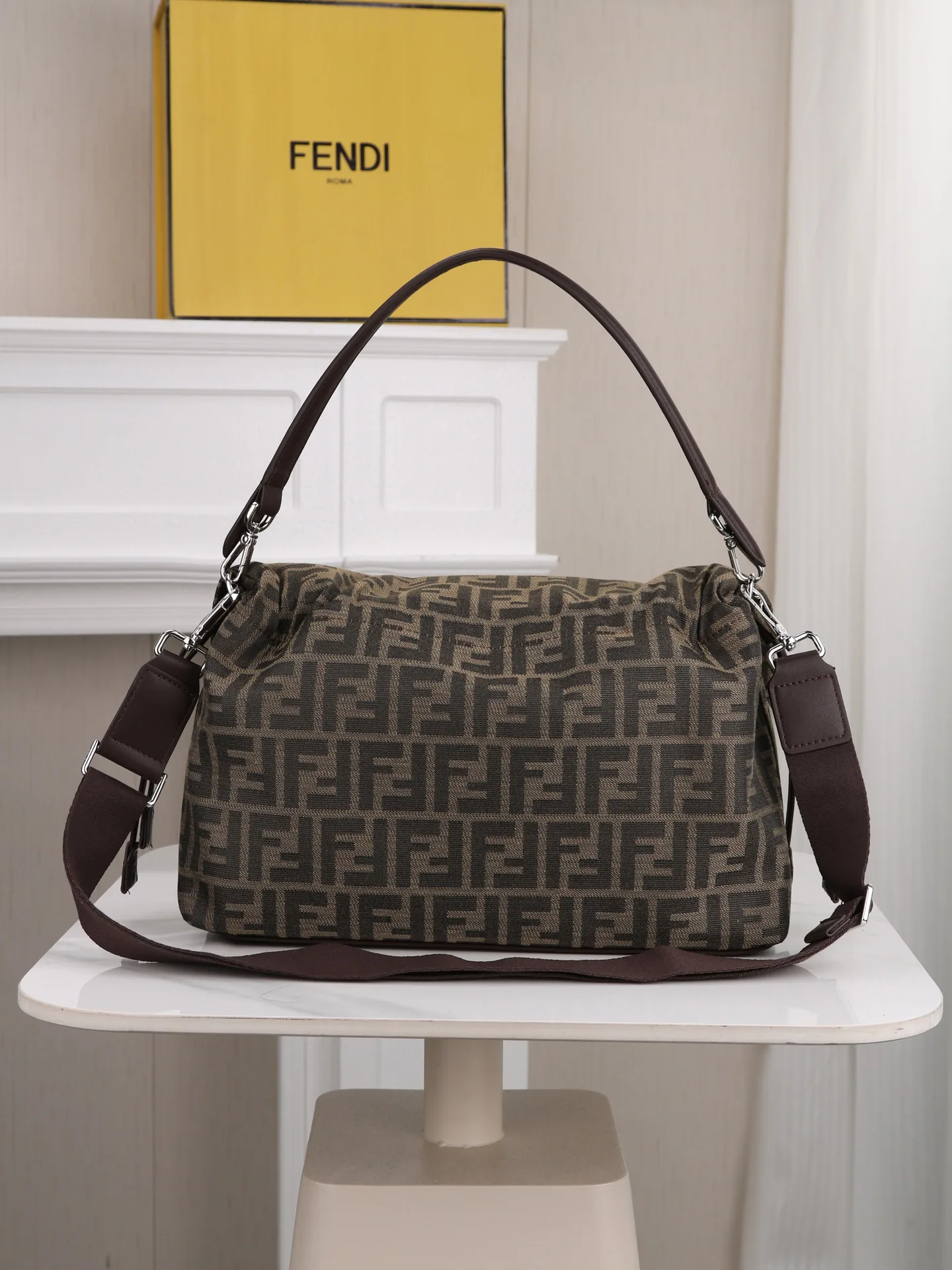 Women's Shoulder Bags FENDI 18005127