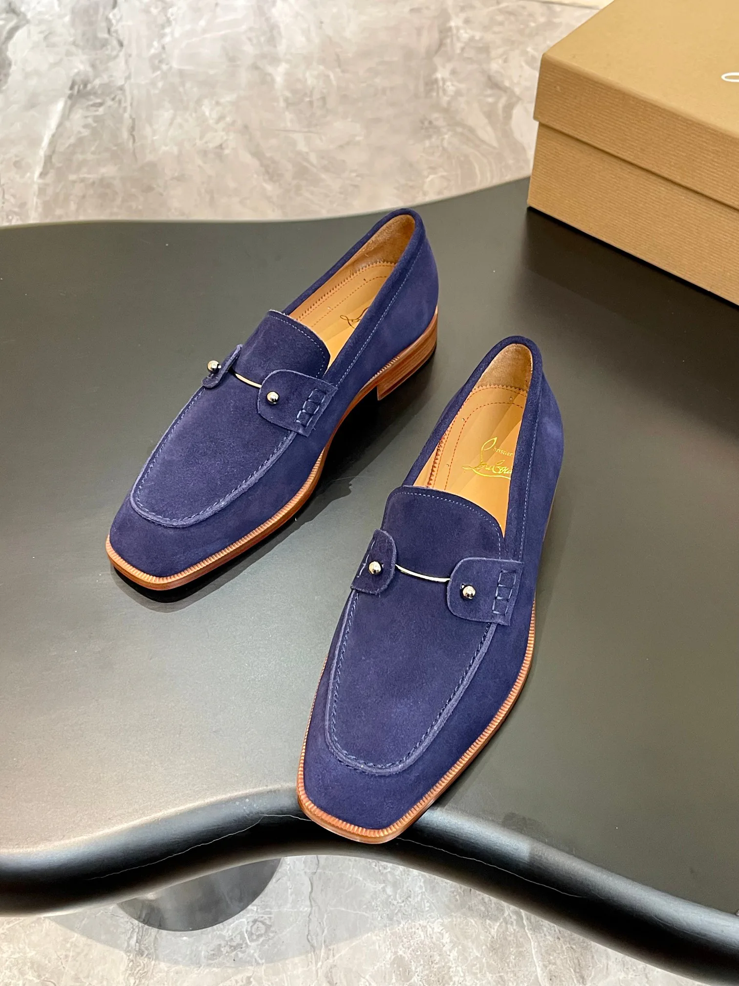 Men's Loafers And Dress Shoes CHRISTIAN LOUBOUTIN 18017857