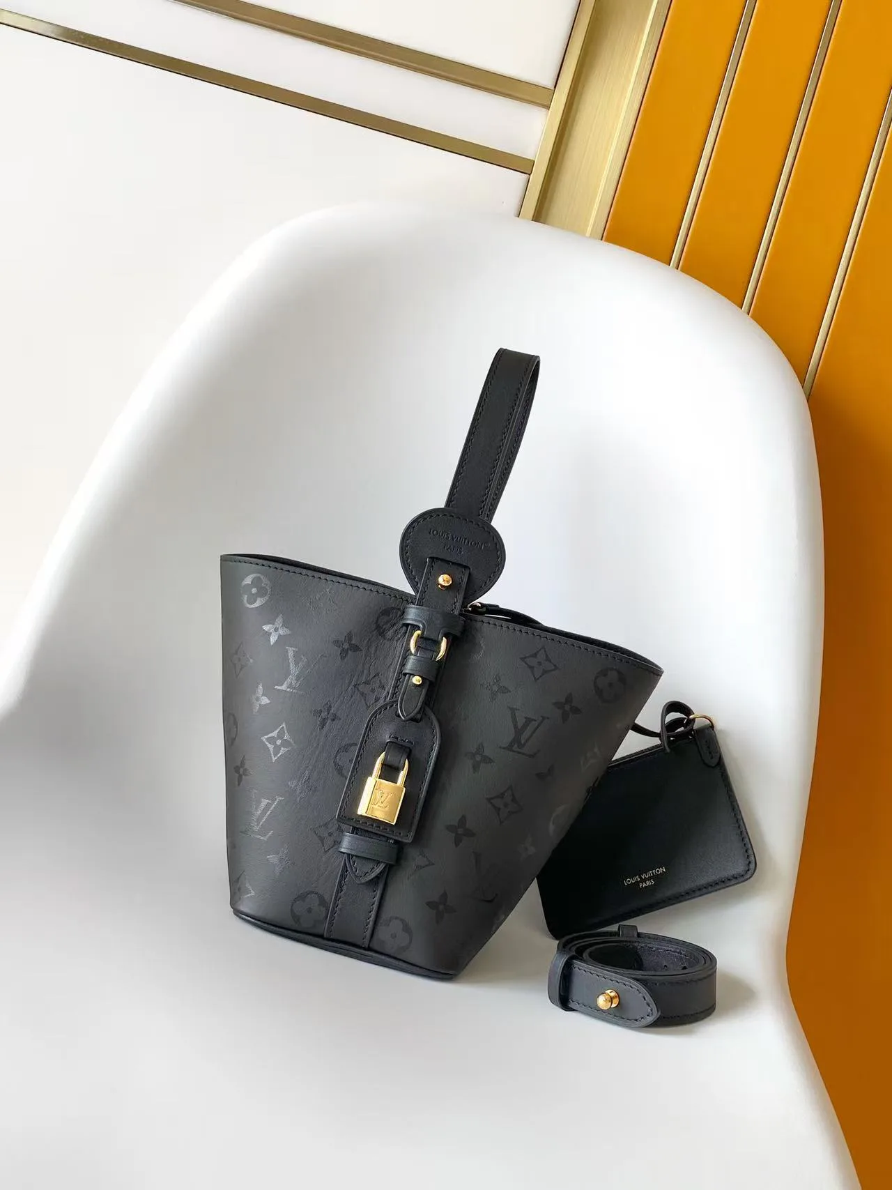 Women's Classic Handbags LOUIS VUITTON 17949199