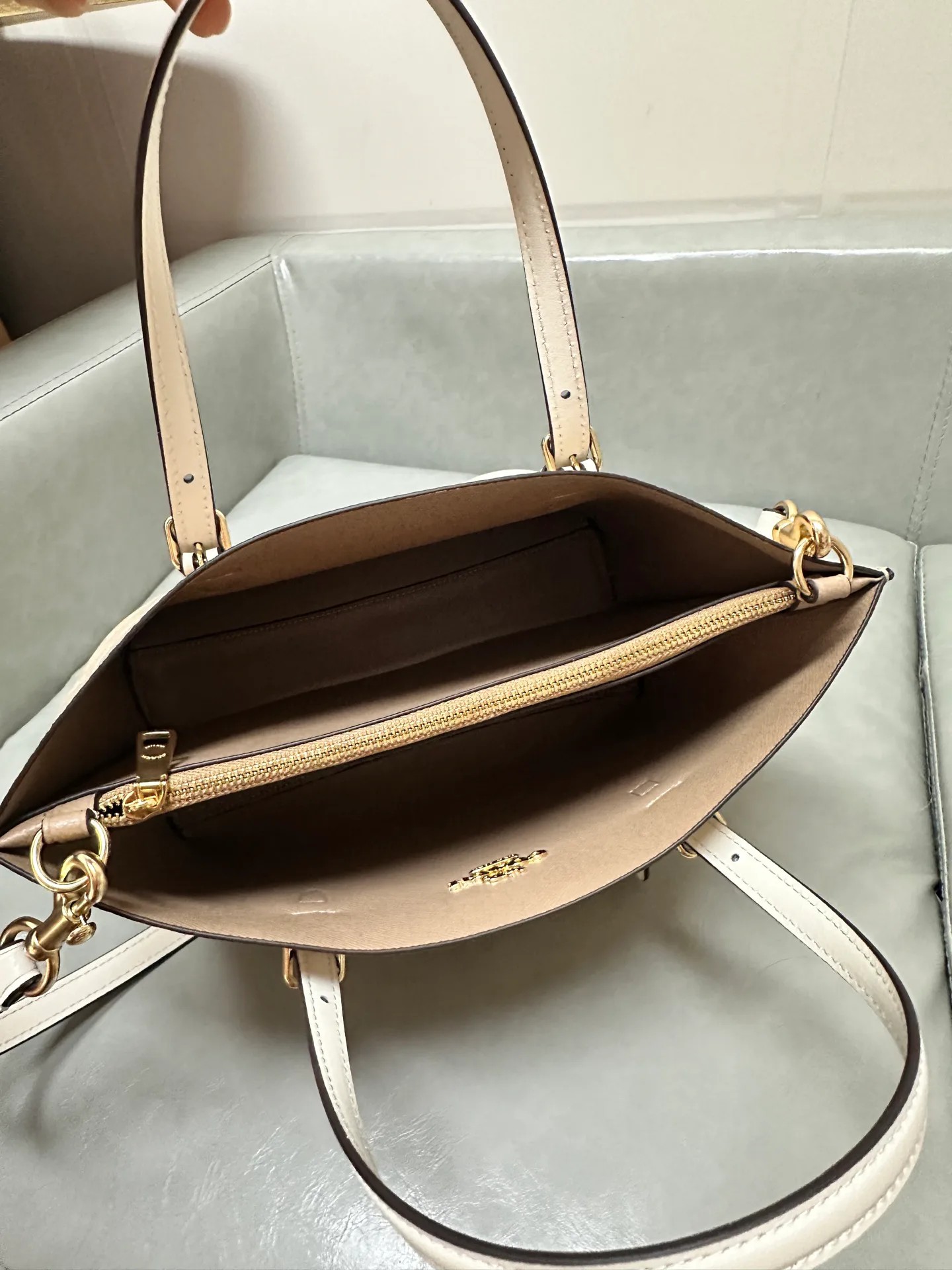 Women's Classic Handbags COACH 17961063