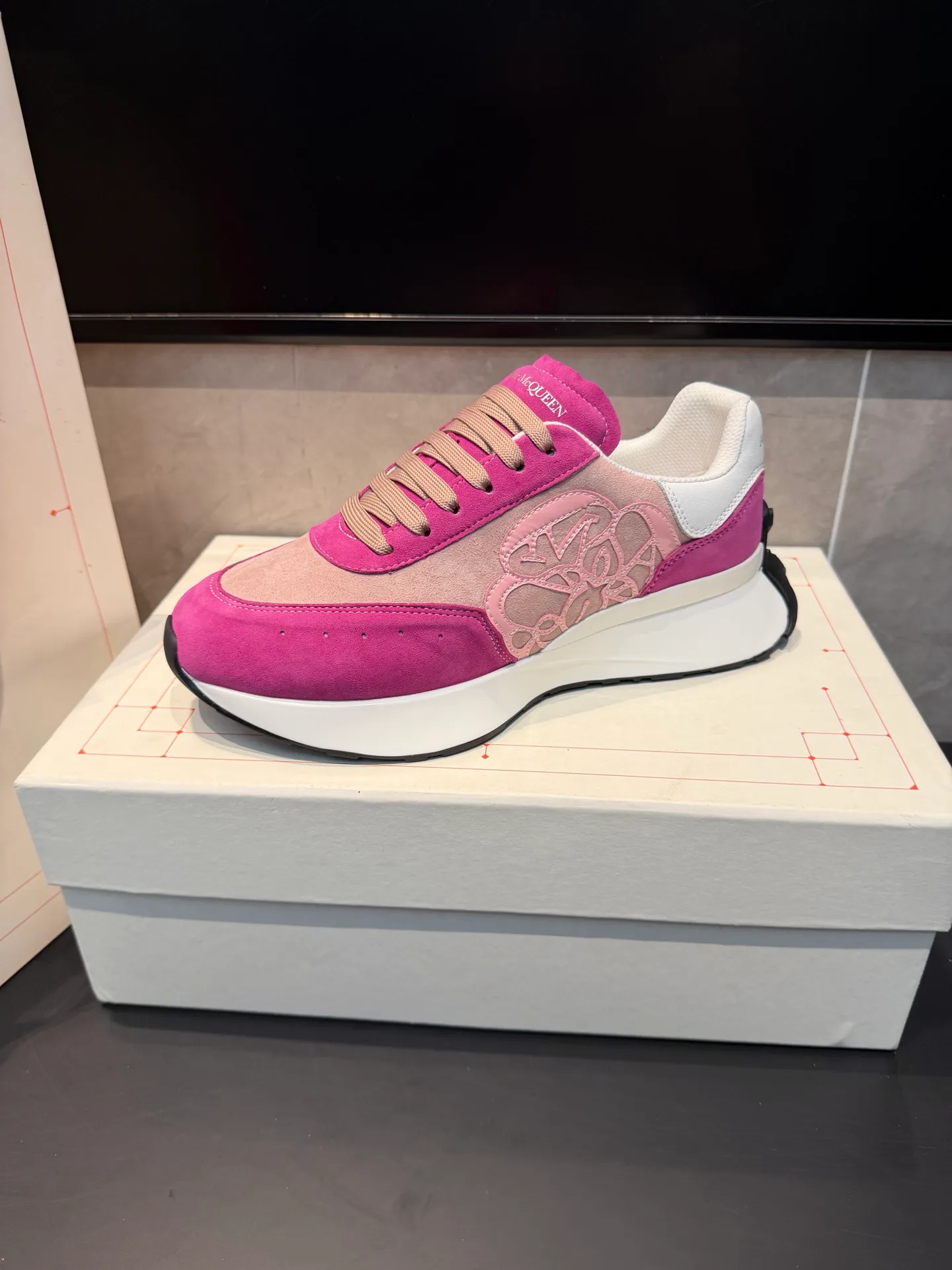 Women's Sneakers ALEXANDER MCQUEEN 18363888
