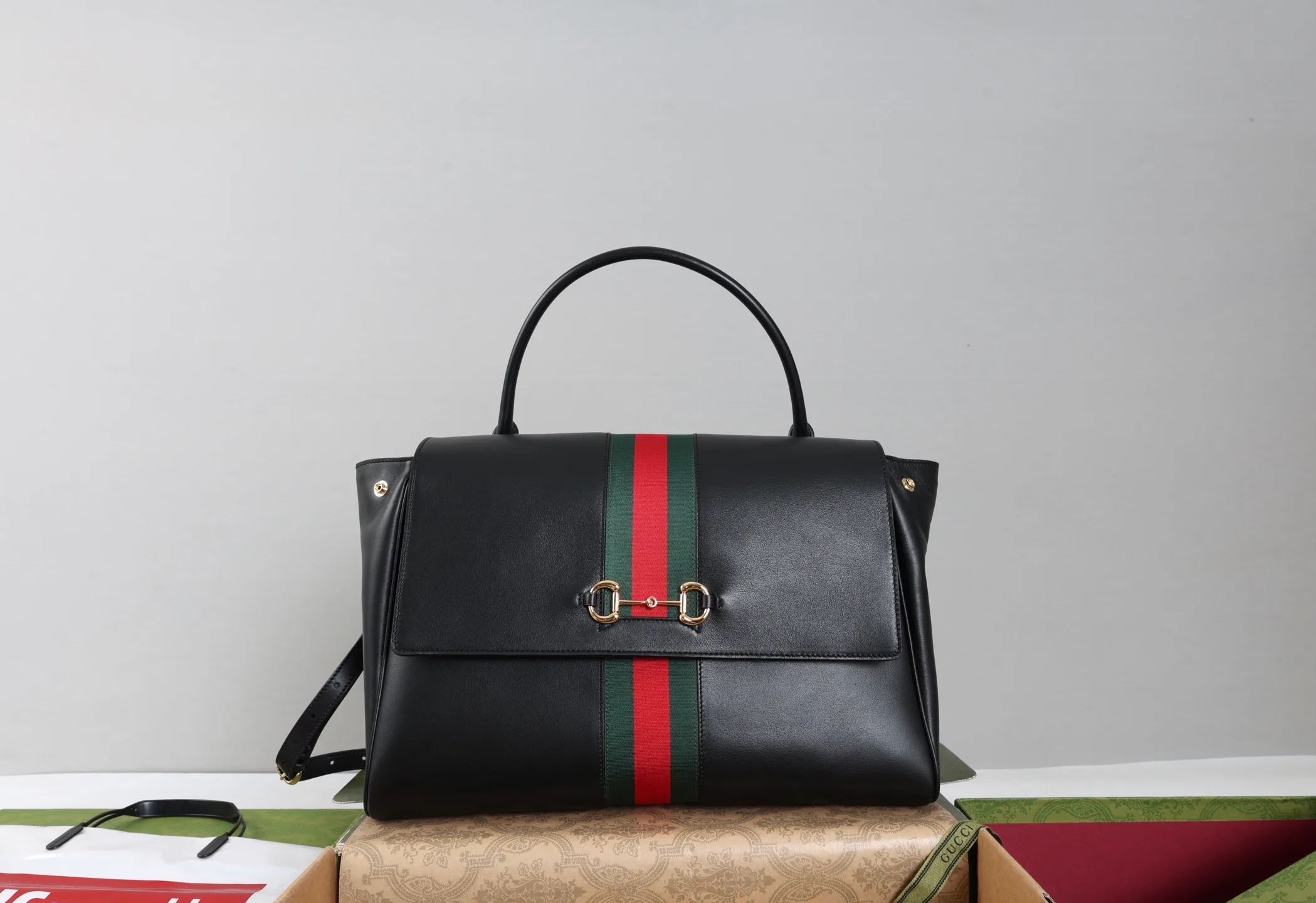 Women's Classic Handbags GUCCI 18250588