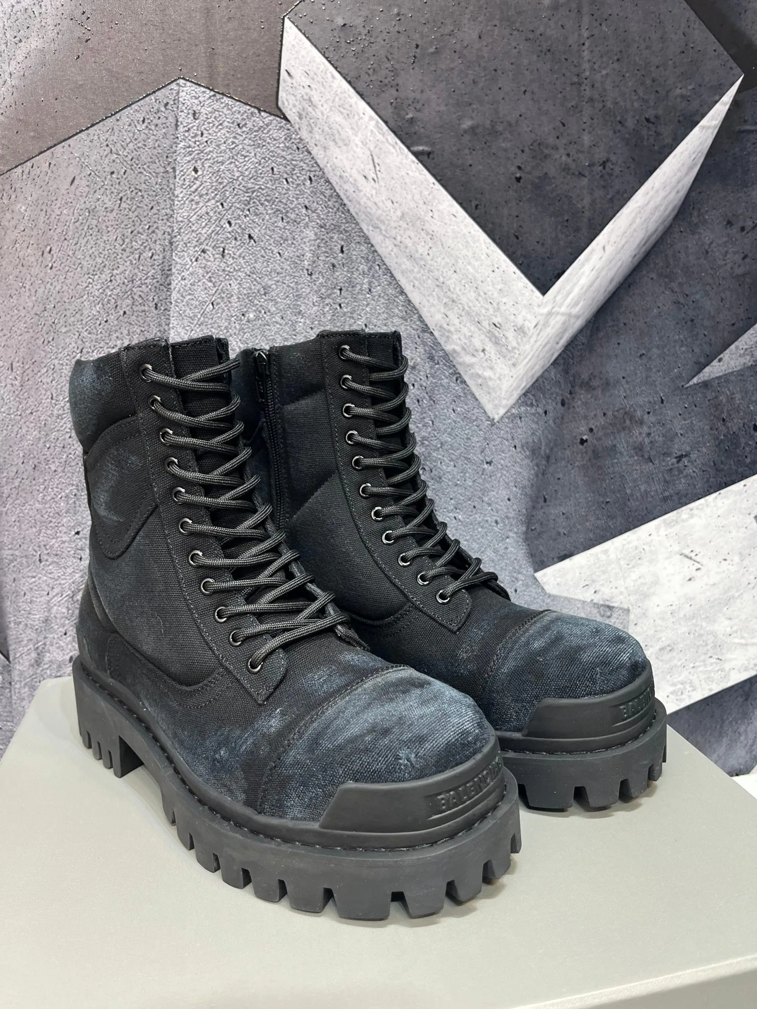Men's Ankle Boots BALENCIAGA 17962236