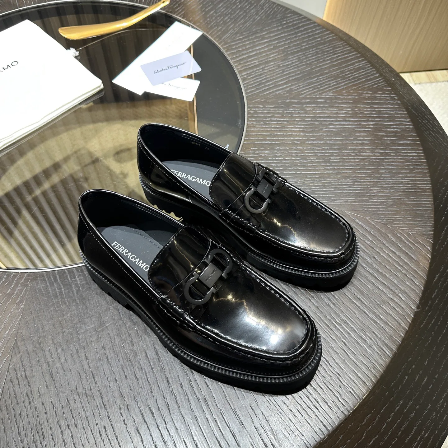 Men's Loafers And Dress Shoes SALVATORE FERRAGAMO 18341666