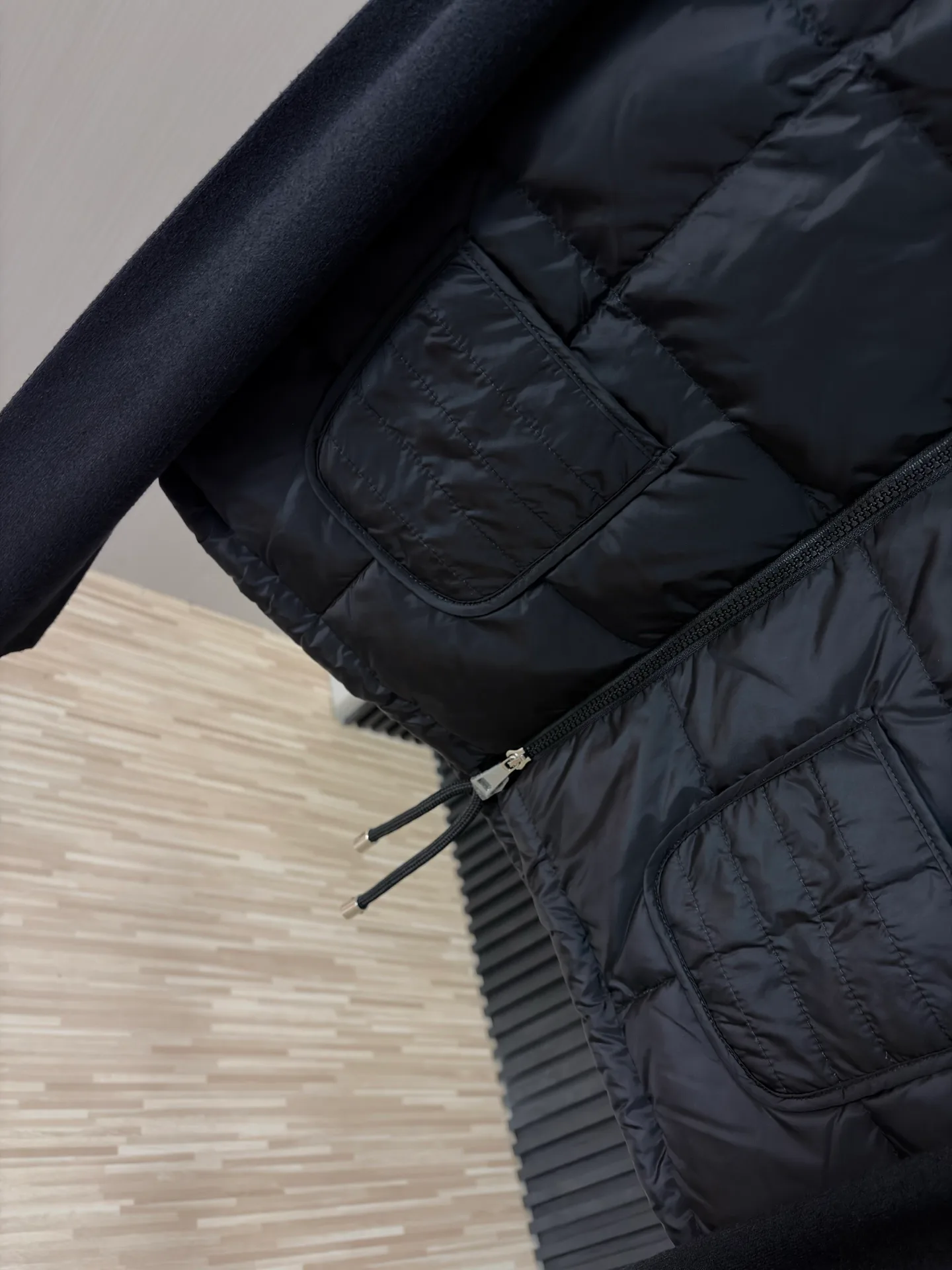 Куртки И Пуховики Мужские Moncler 18634493