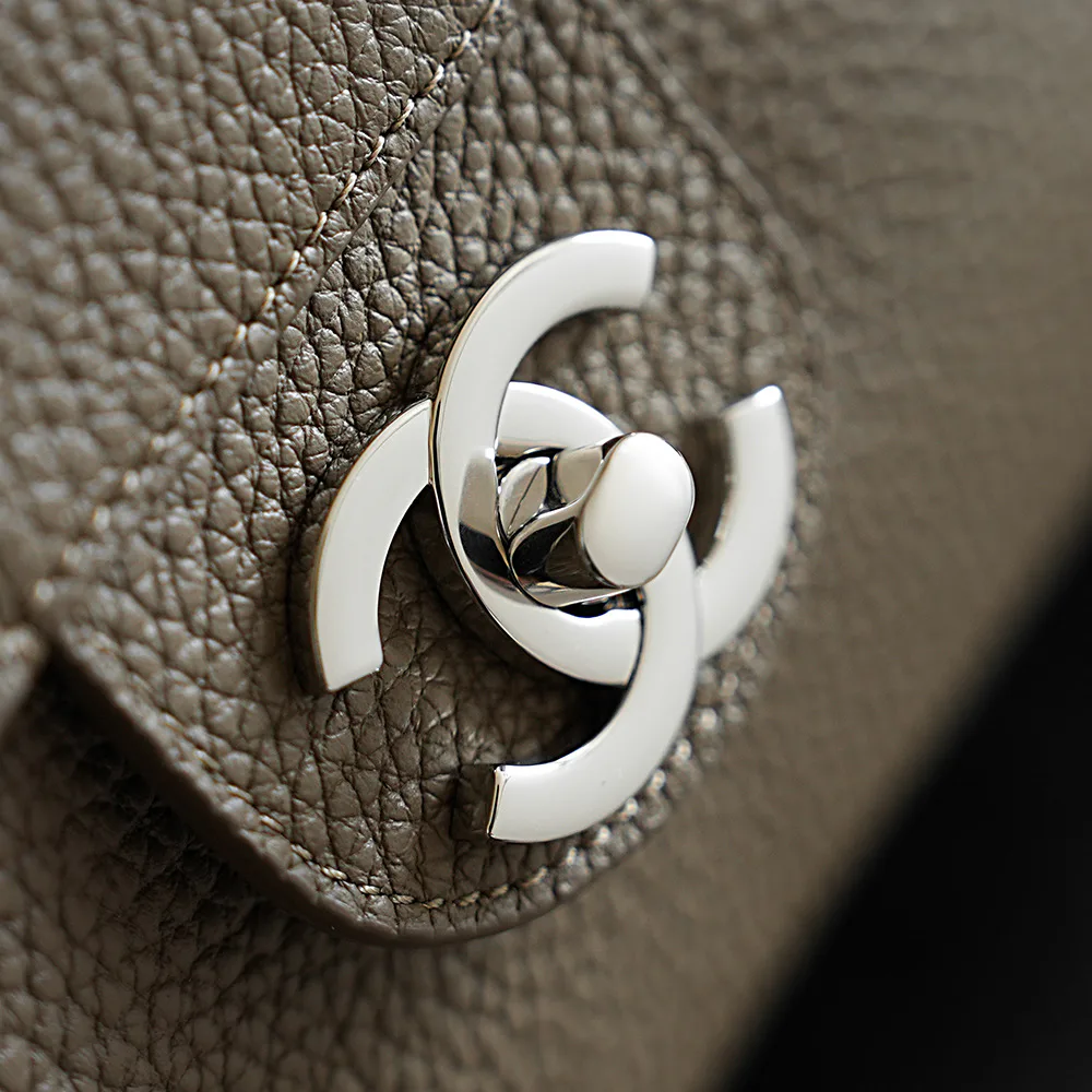 Классические Сумки Женские Chanel 18588702