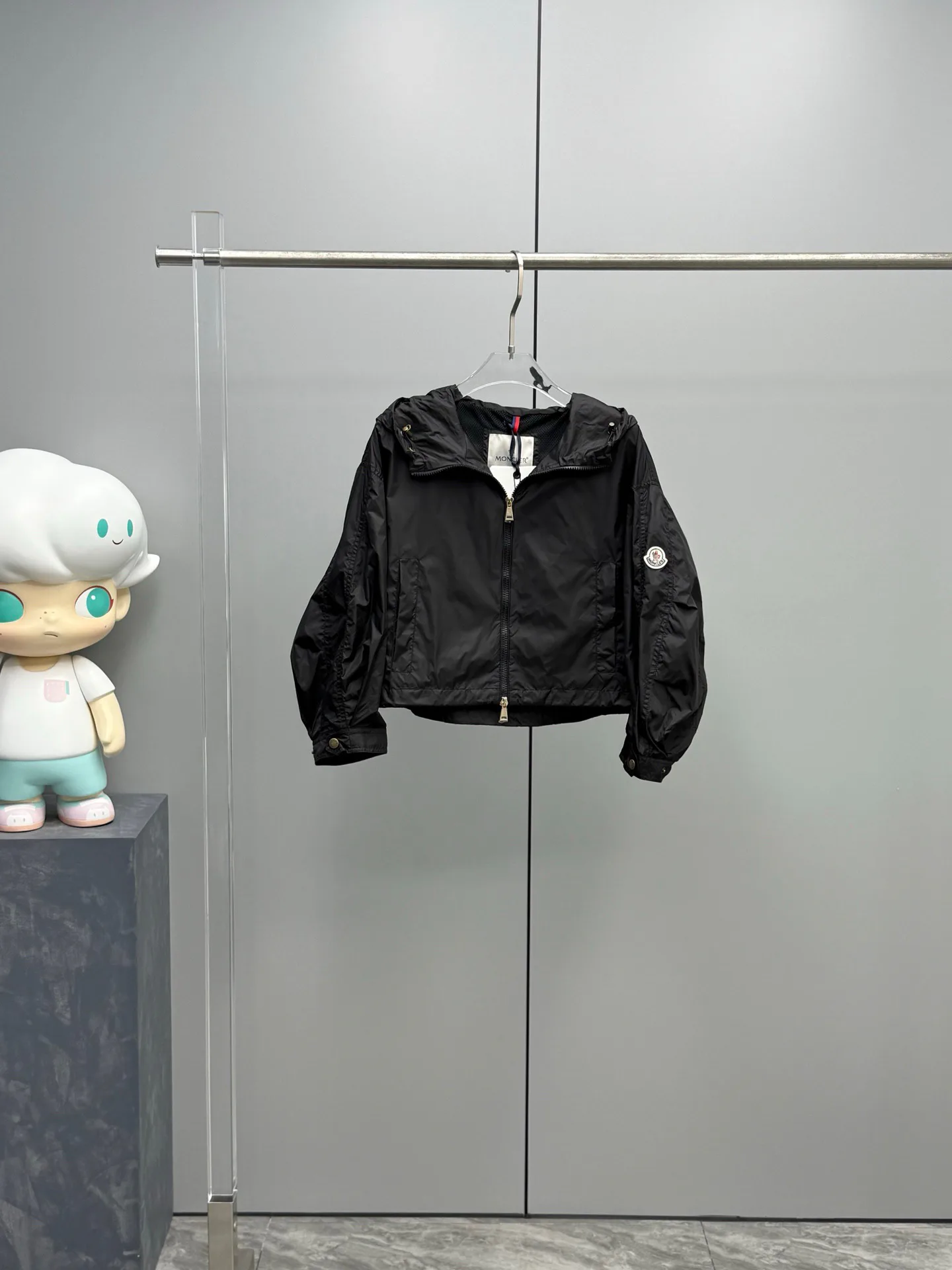 Women's Jackets And Down Jackets MONCLER 16968711