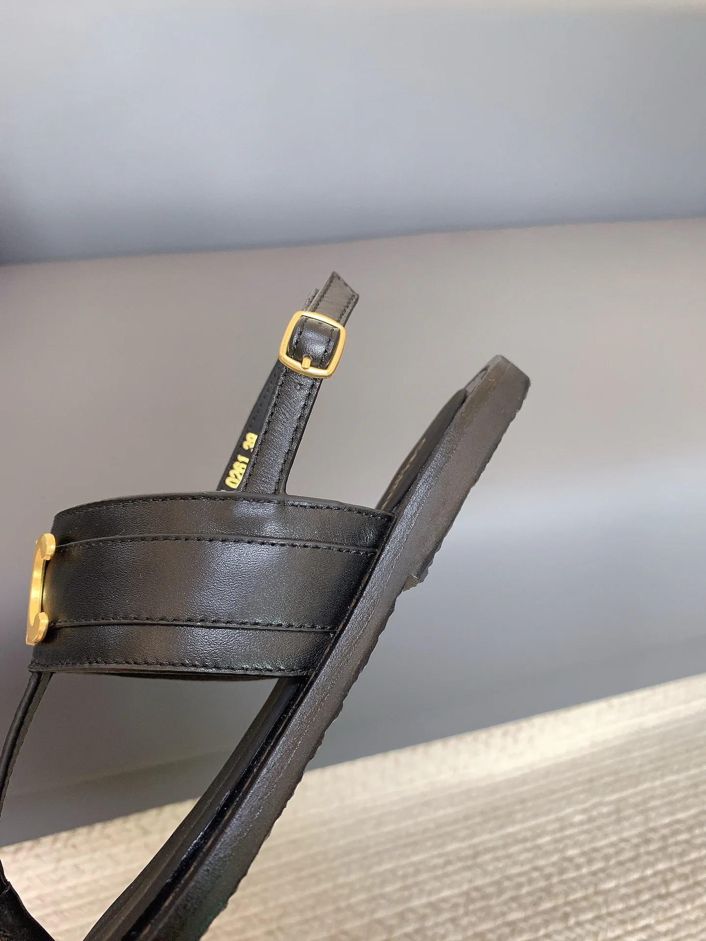 Women's Flip-Flops CELINE 17656605