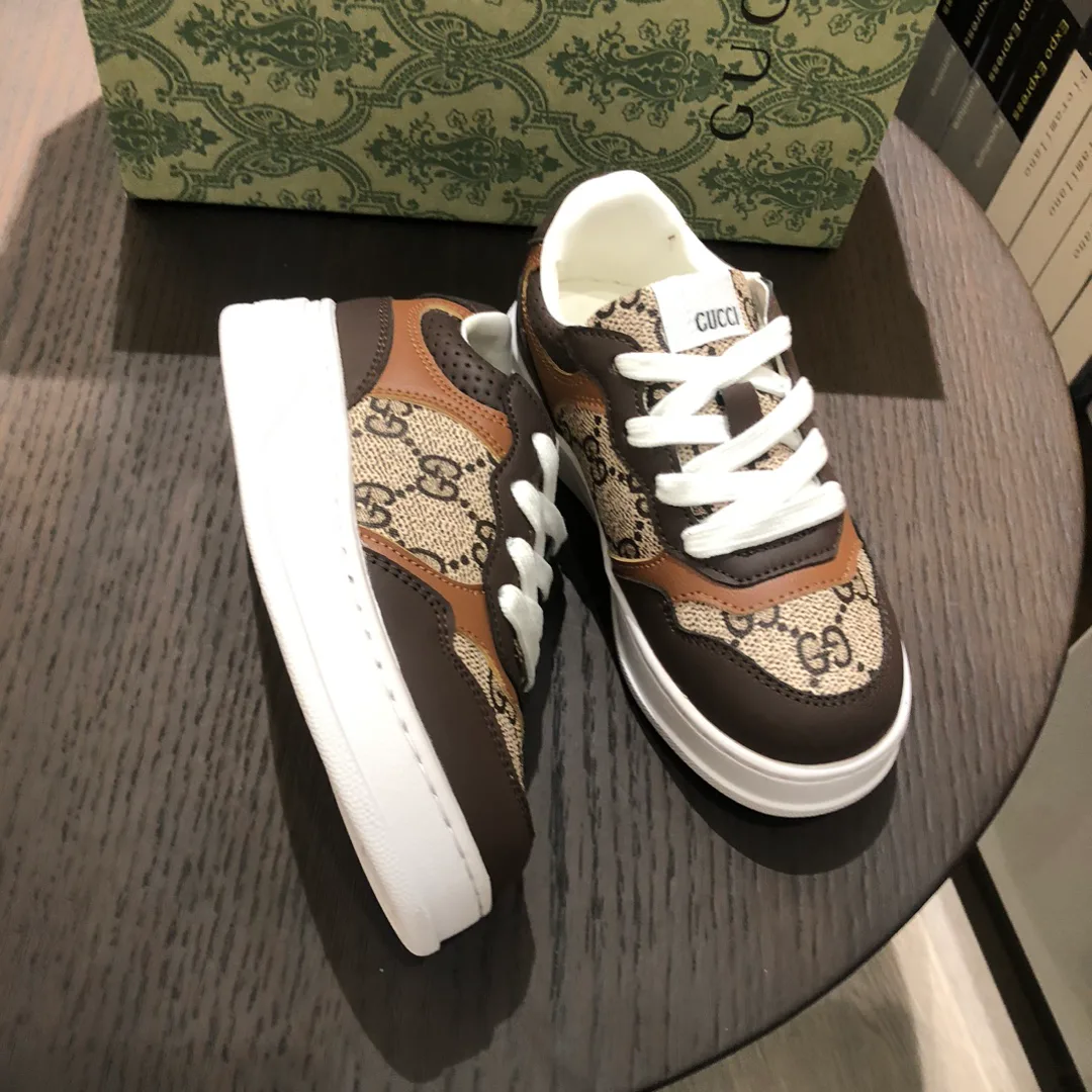 Women's Sneakers GUCCI 18445136