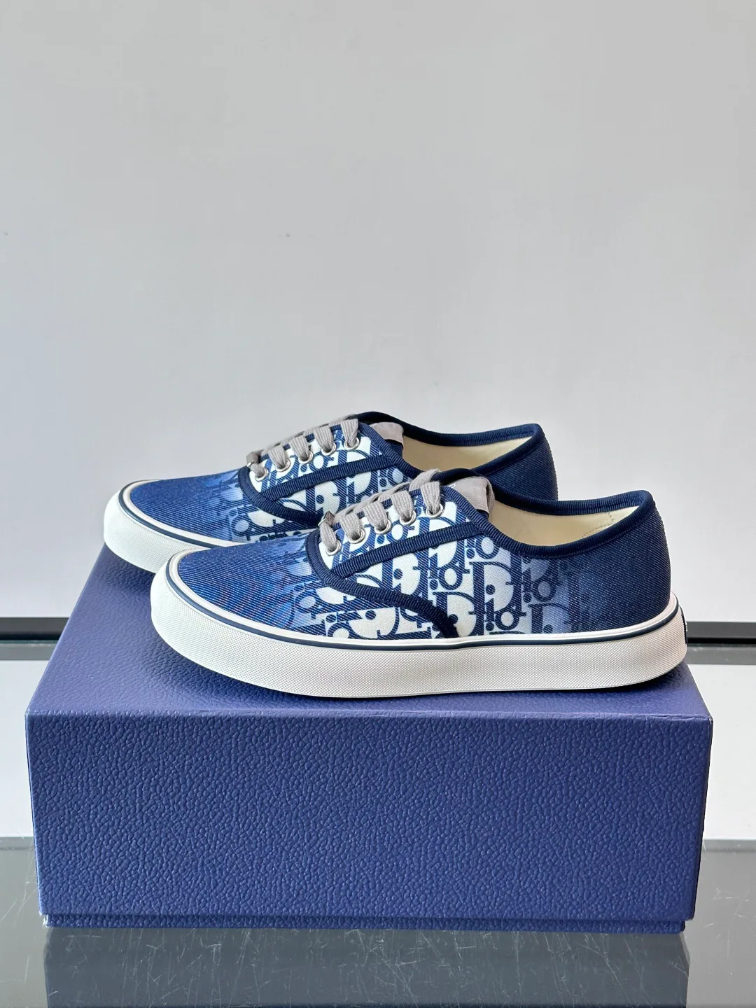 Women's Sneakers CHRISTIAN DIOR 17649811