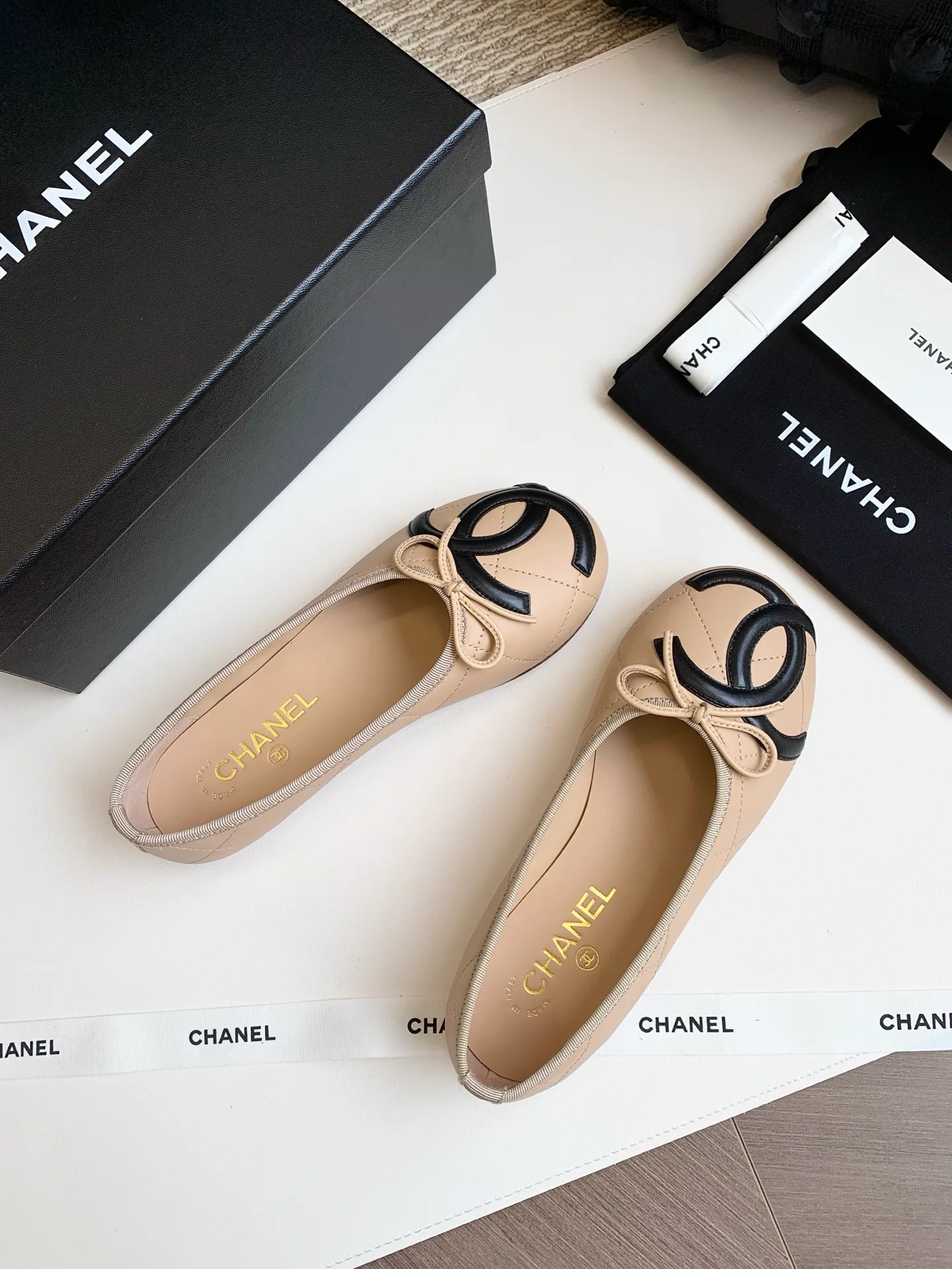 Women's Ballet Flats CHANEL 17990381