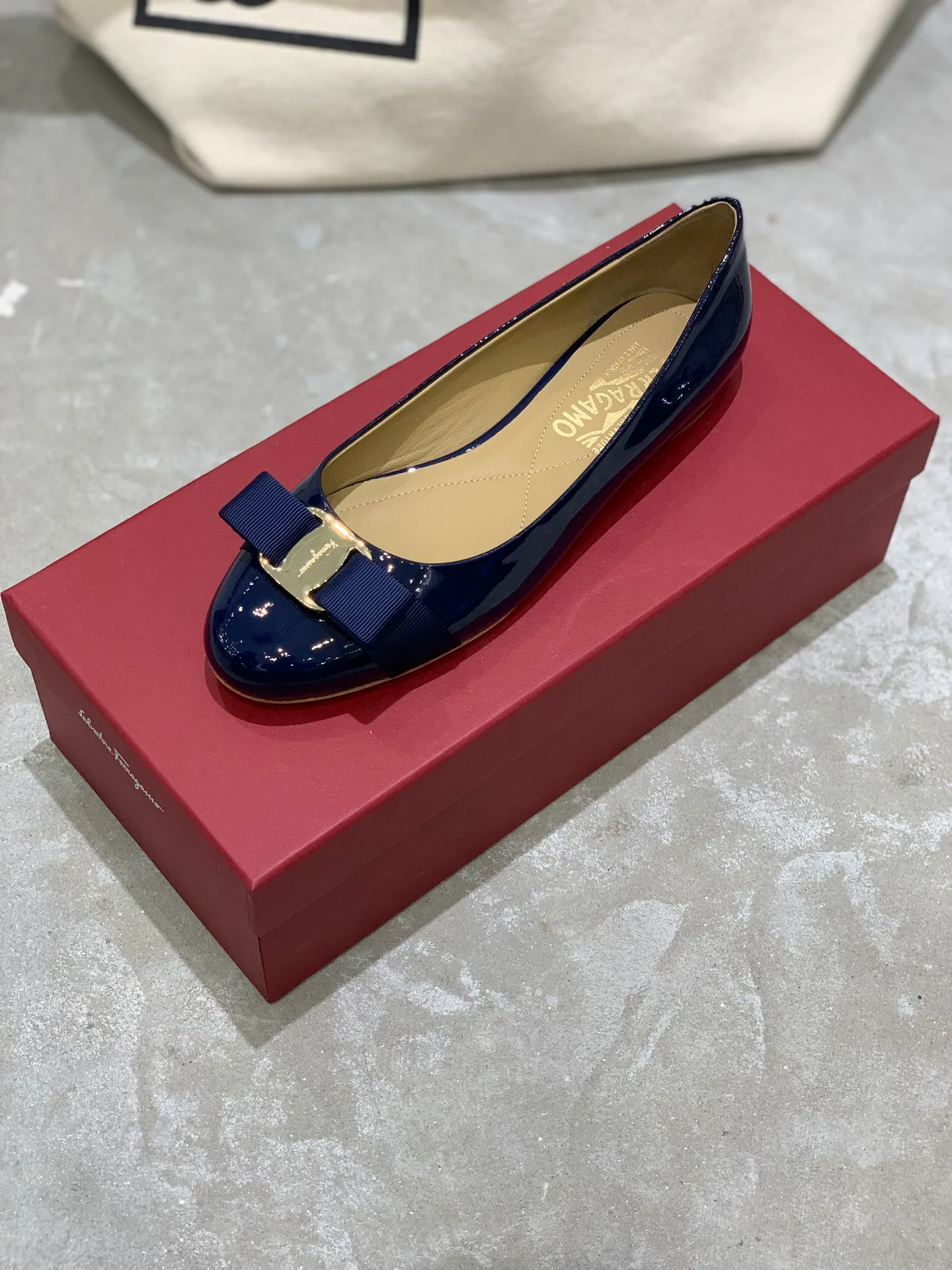 Women's Ballet Flats SALVATORE FERRAGAMO 18340634